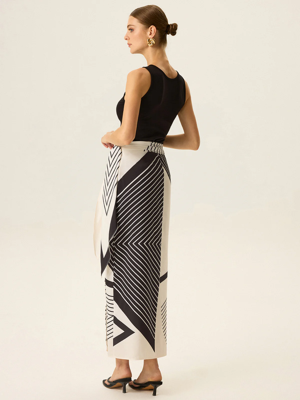 Sleeveless Top and Print Wrap Skirt Set - Image 3