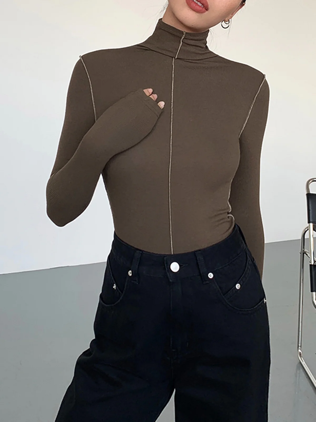 Slinky Turtleneck Contrast Trim Ribbed Knit Shirt - Image 3