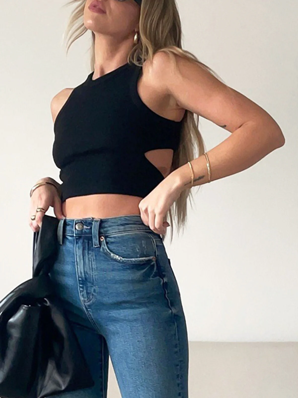 Solid Back Cutout Crop Tank Top - Image 3