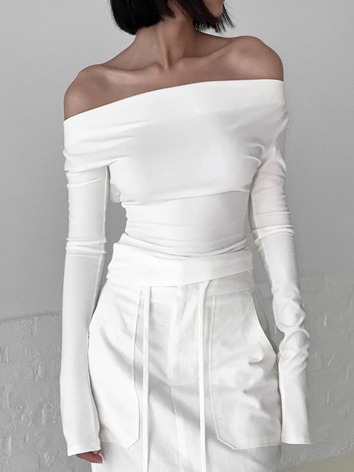 Solid Tied Open Back Long Sleeve Slinky Top - Image 3