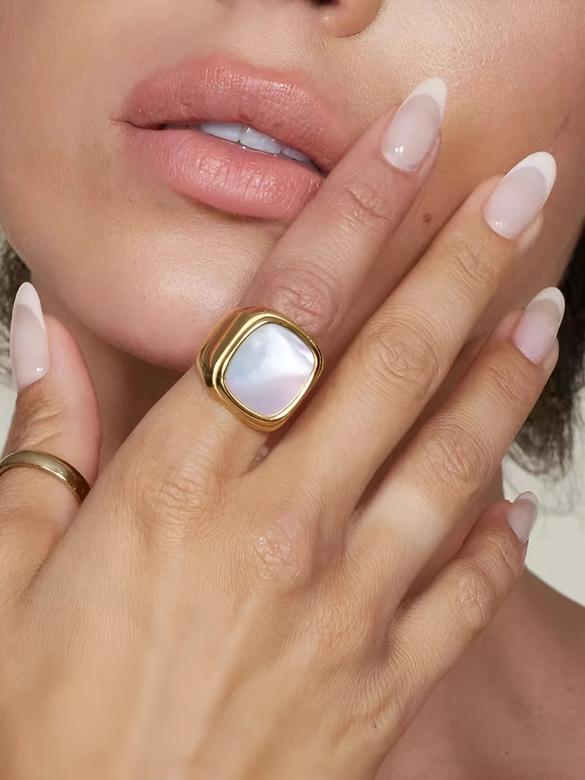 Square Shell Signet Ring - Image 2