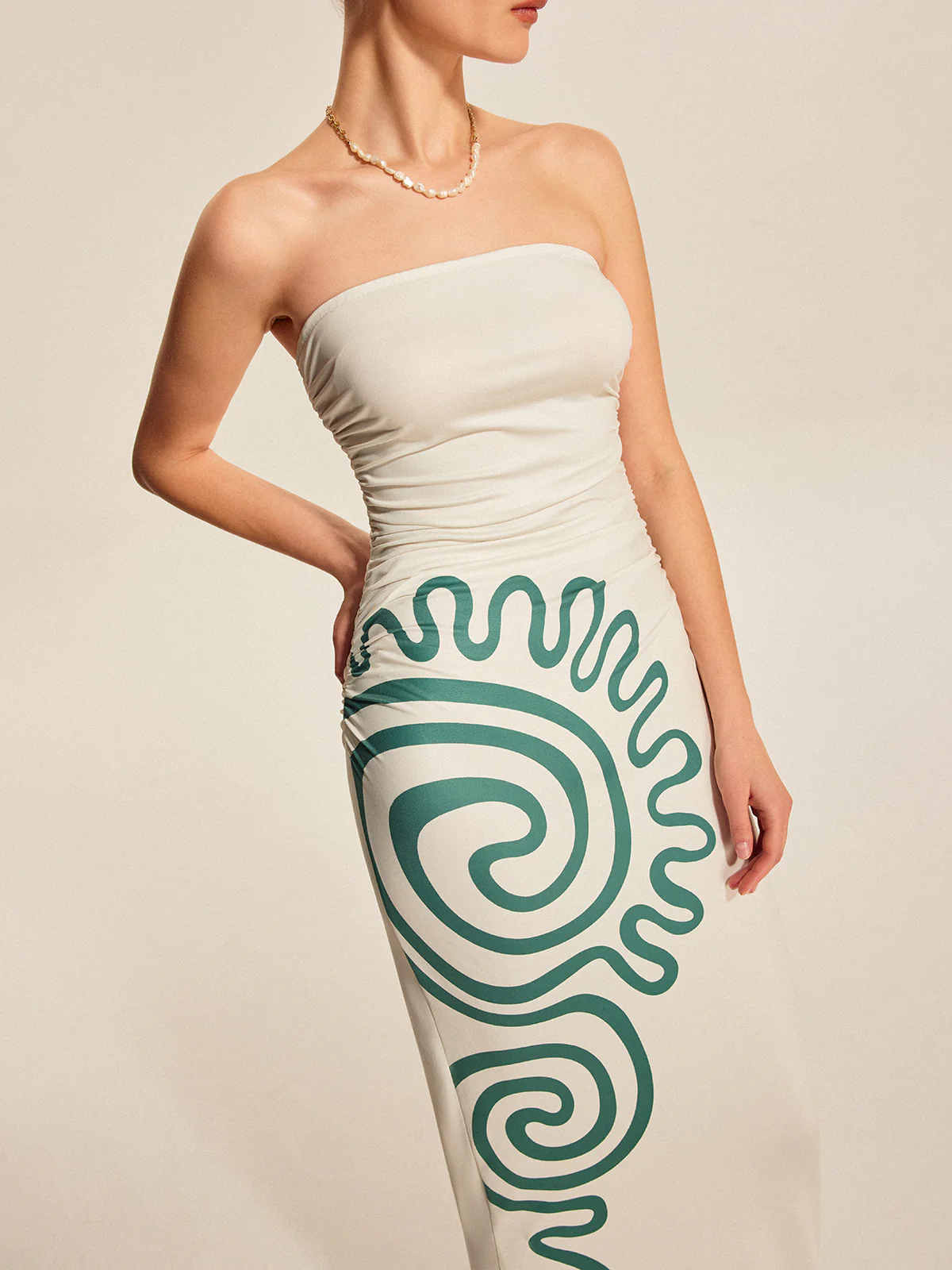Strapless Ruched Print Dress - Image 5