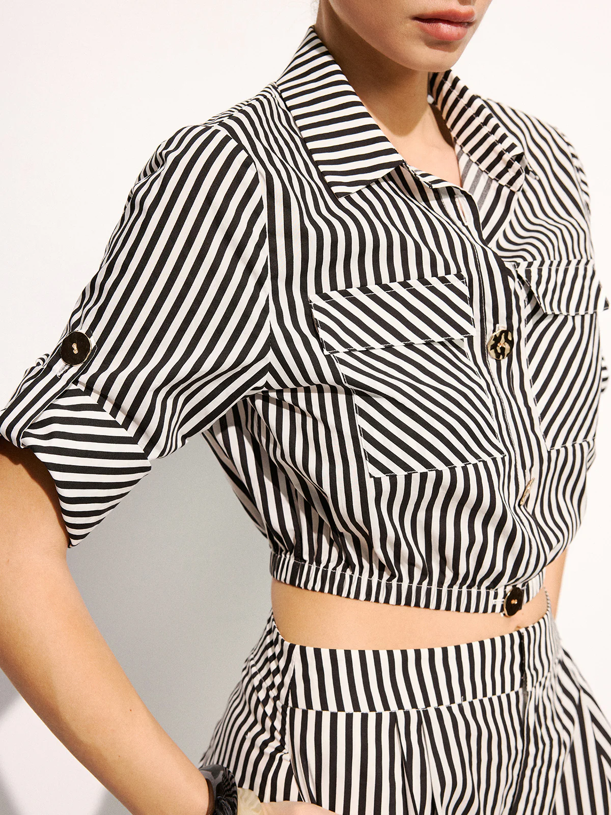 Striped Cropped Shirt & Wide Leg Pants Set - Image 4