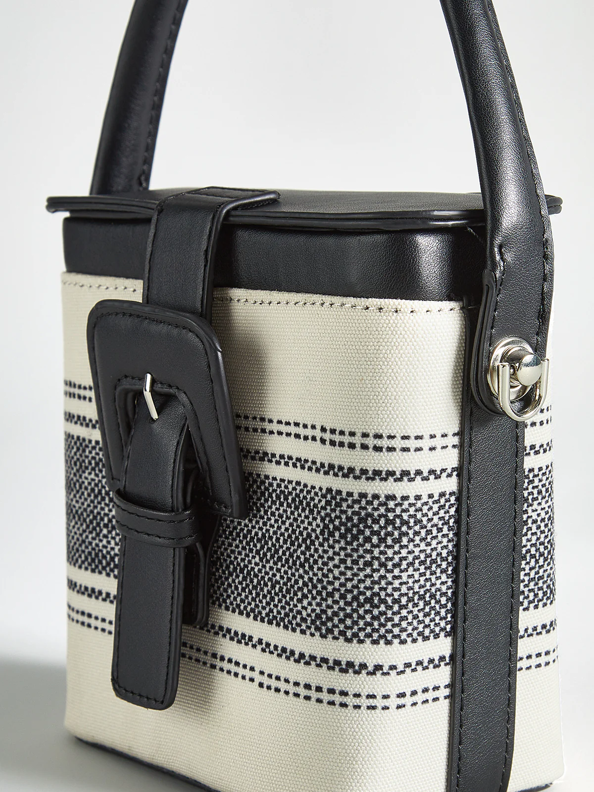 Striped Handle Box Bag - Image 4