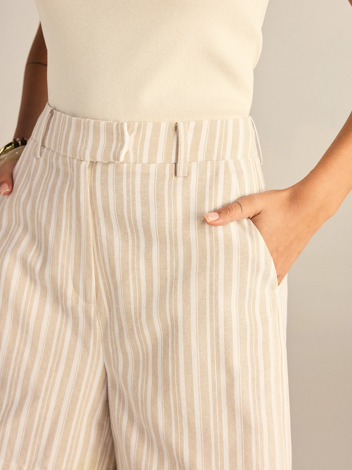 Striped Mid-Waist Shorts - Image 3