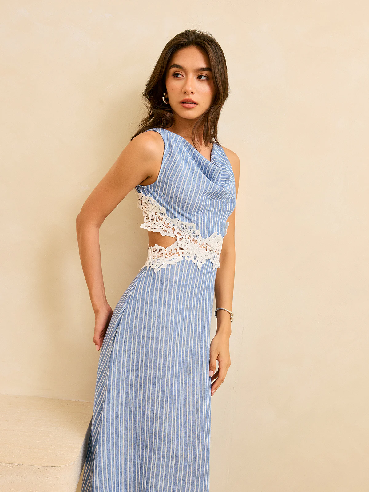 Striped Backless Dress with Lace Detail - Image 2