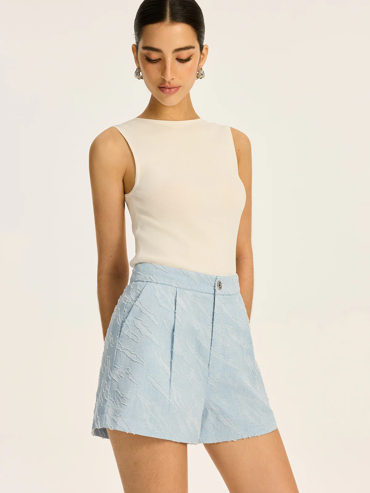 Textured Fabric Metal Button Mid-Waisted Shorts - Image 3