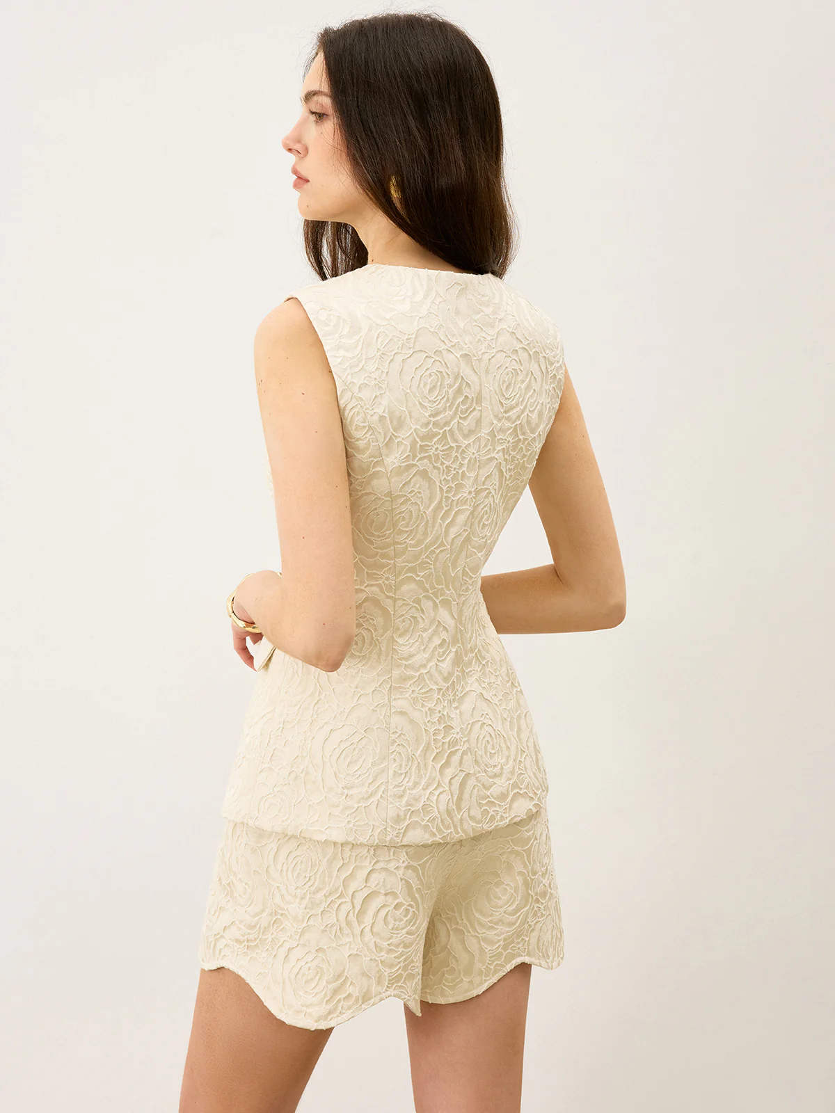 Textured Jacquard Vest with Metal Button - Image 6