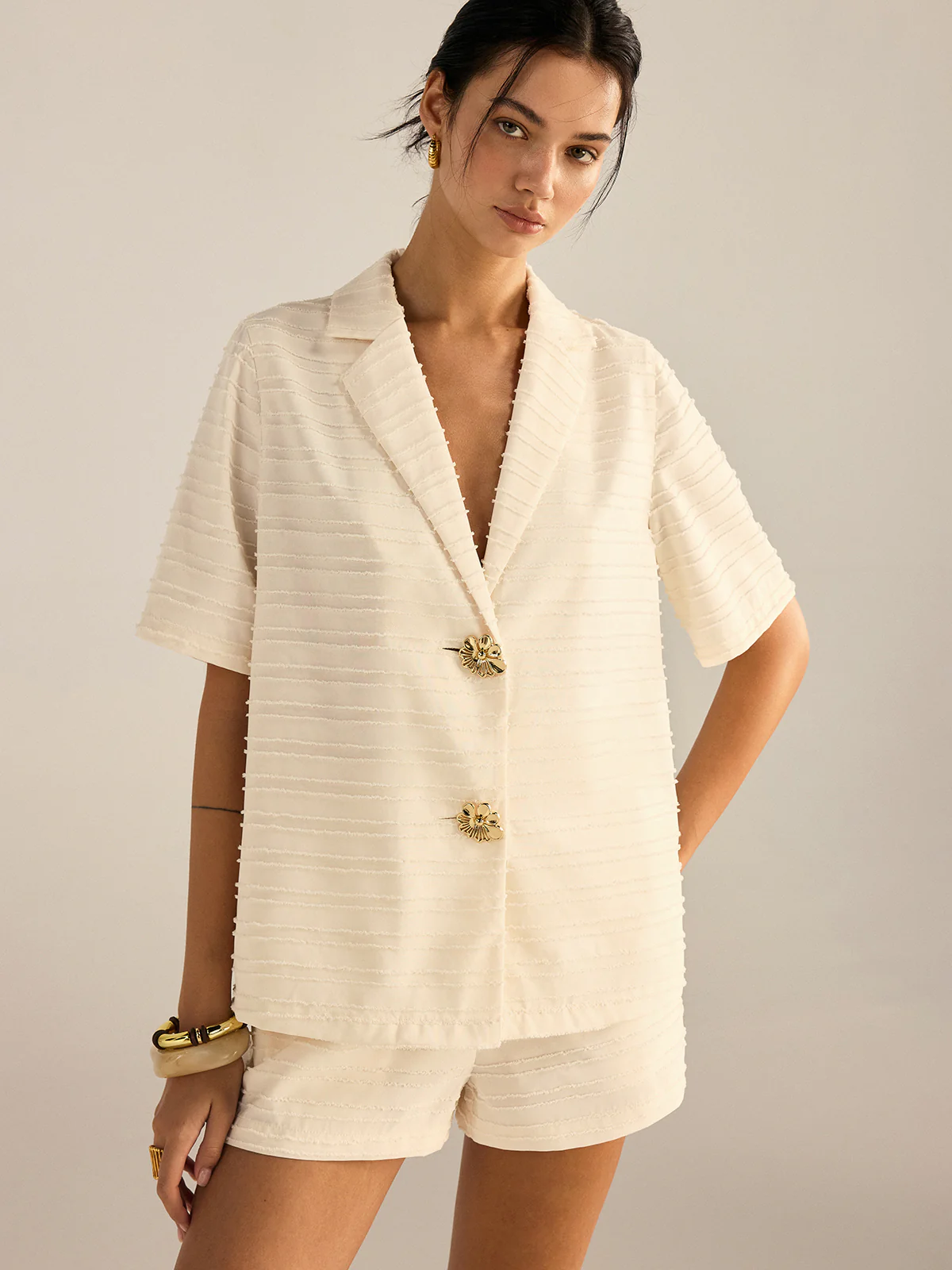 Textured Short-Sleeve Blazer and Shorts Set - Image 4