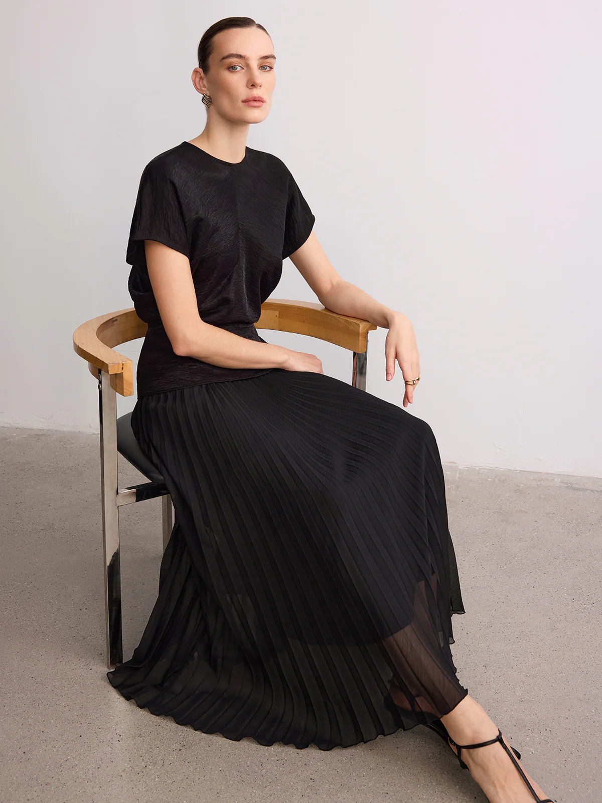 Textured Top & Pleated Maxi Skirt Set - Image 2
