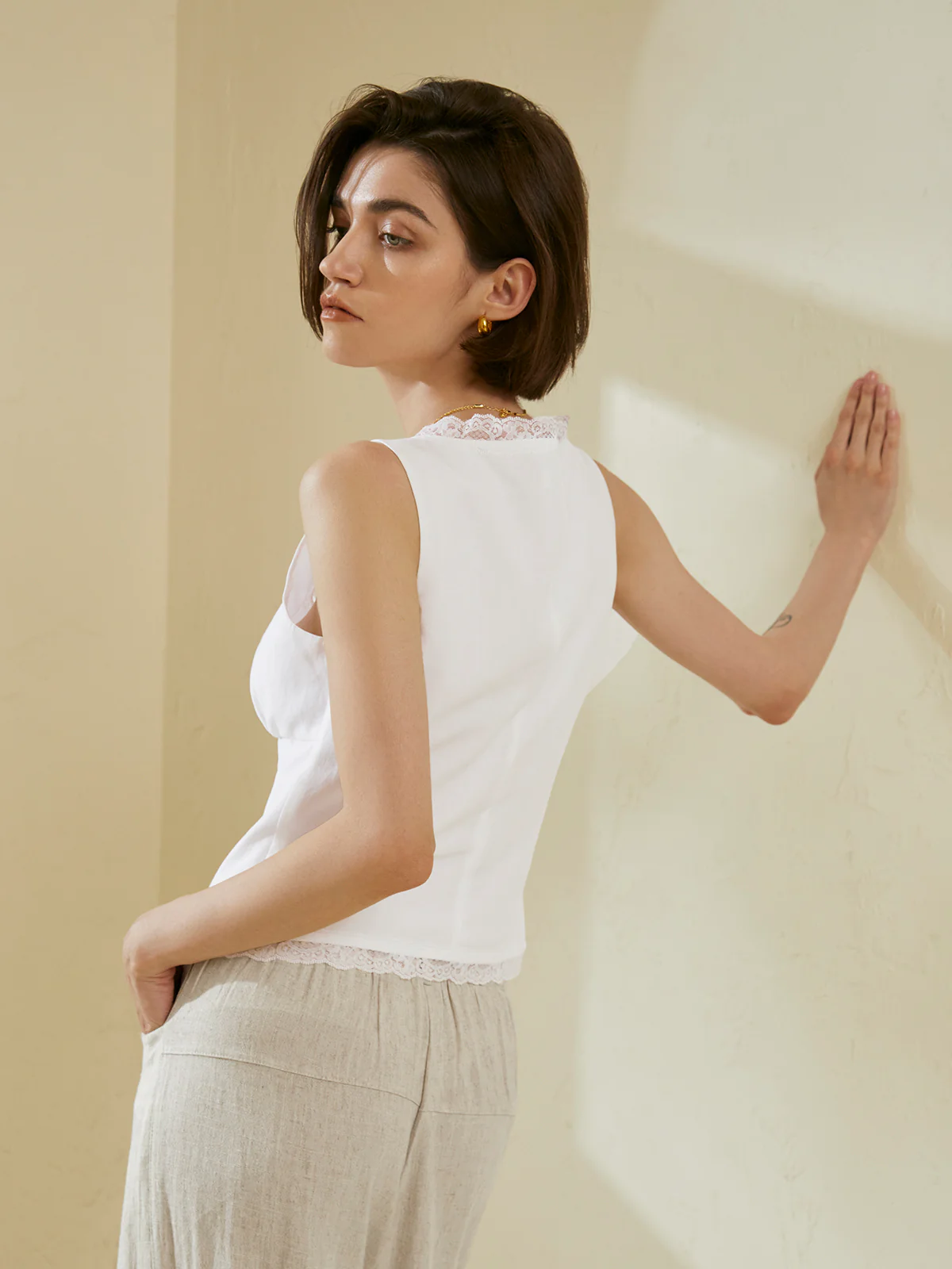Fly Away Tied Lace Trim Linen Tank Top - Image 3