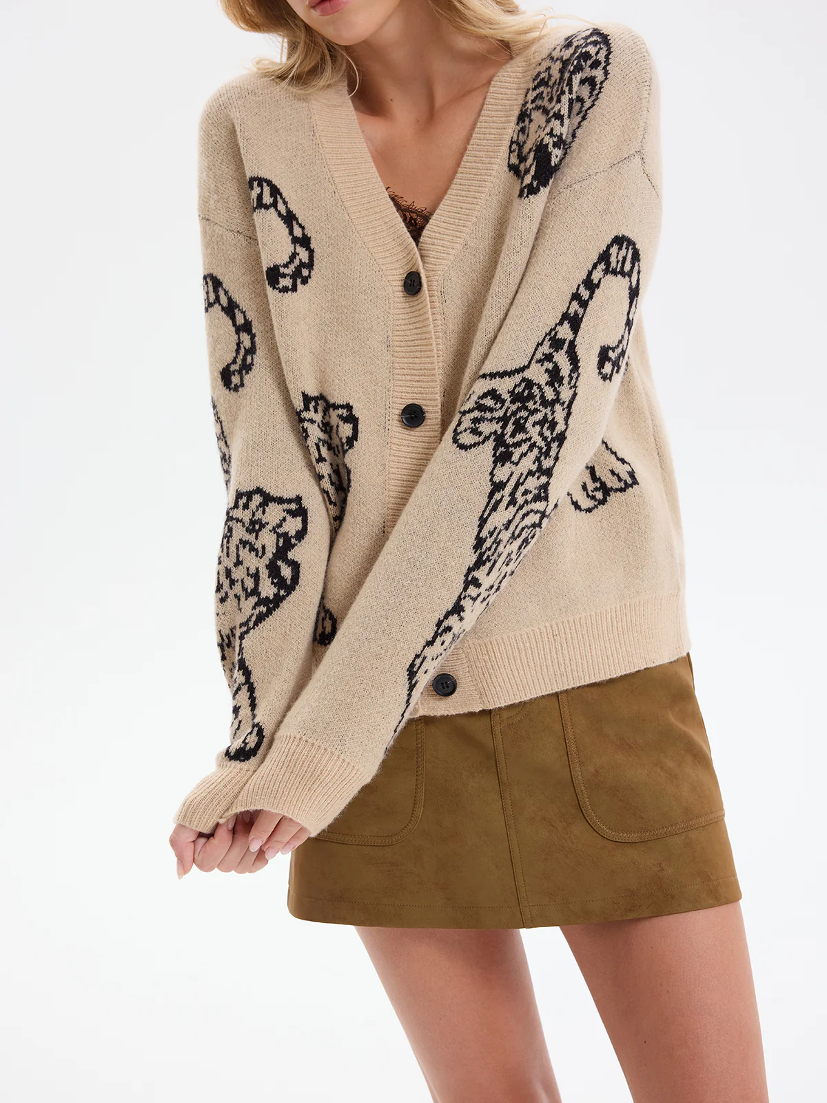Tiger Jacquard V-Neck Knit Cardigan - Image 3