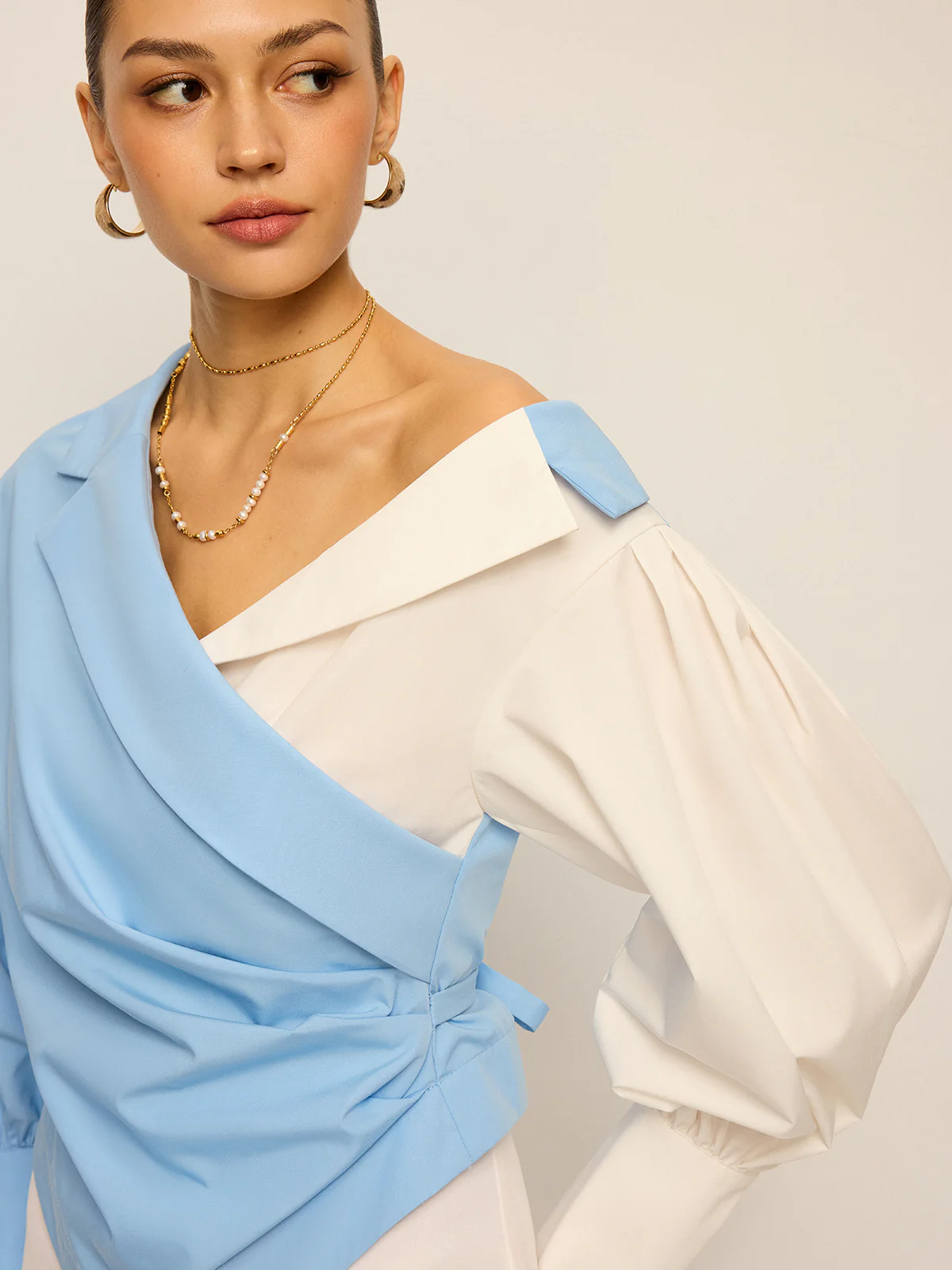 Two-Tone Asymmetric Off-Shoulder Shirt - Image 4
