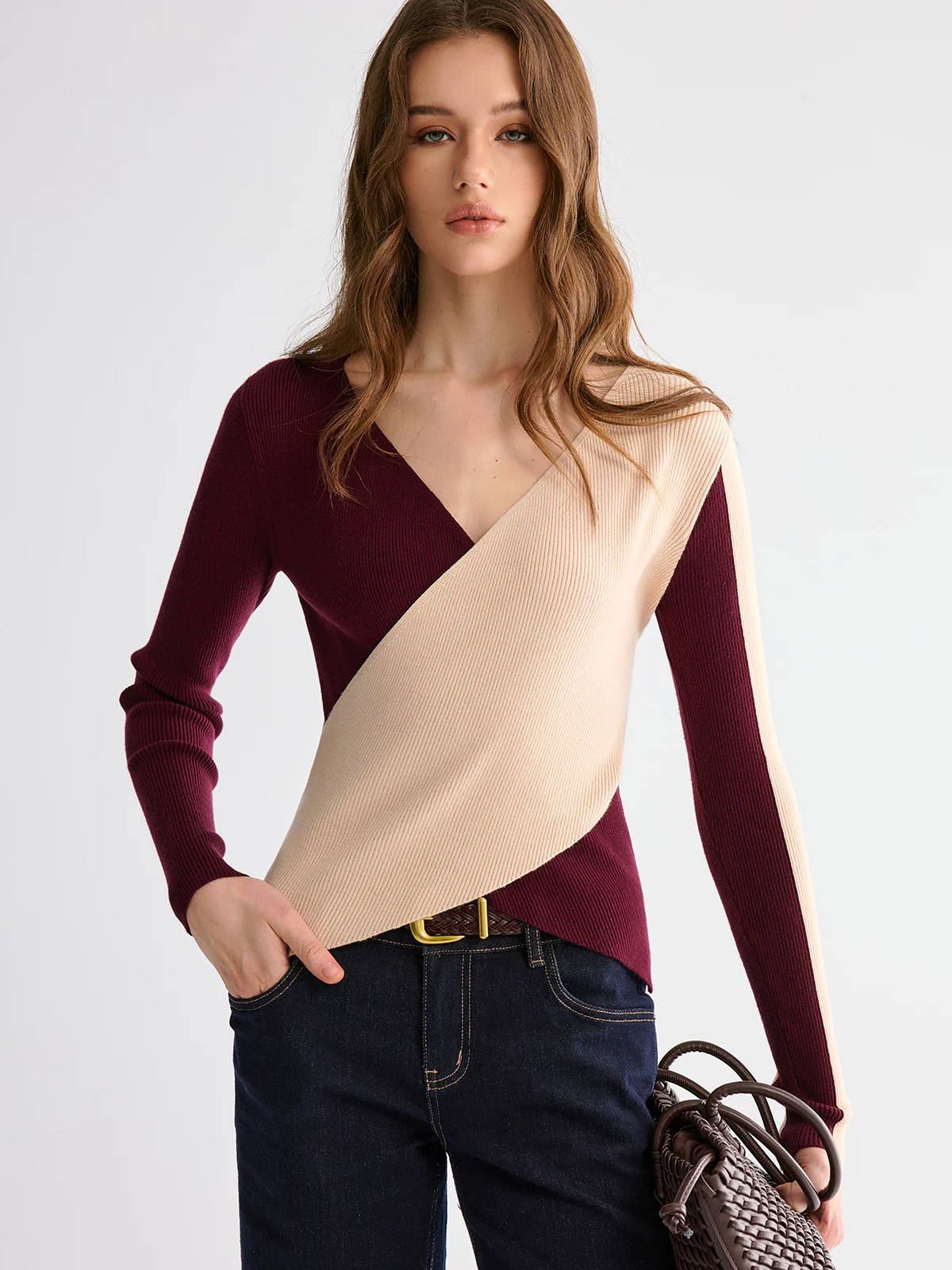 Two-Tone Asymmetrical-Hem Sweater - Image 5