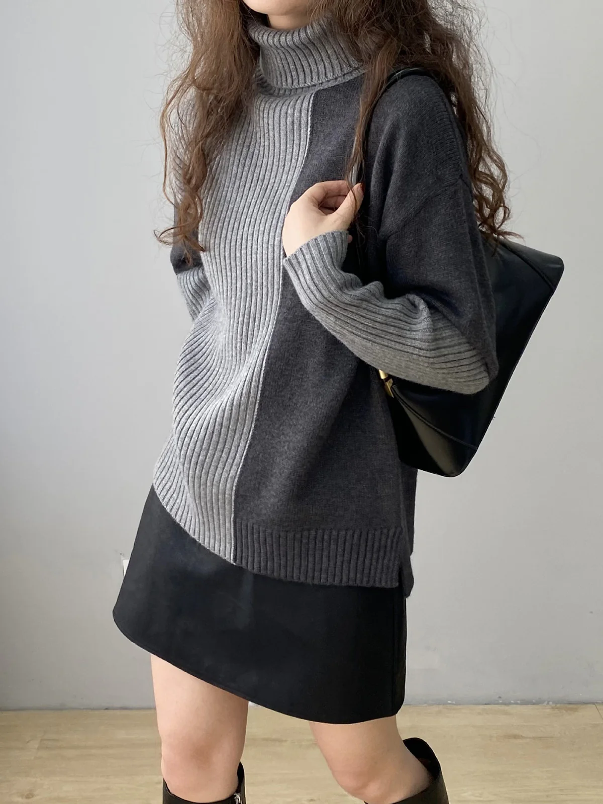 Two Tone Colorblock High Neck Ribbed Knit Sweater - Image 3