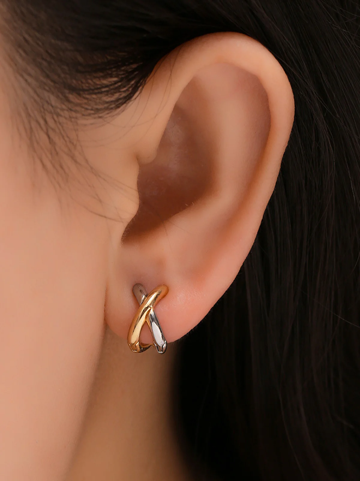 Two-Tone Criss Cross Ear Cuff - Image 2
