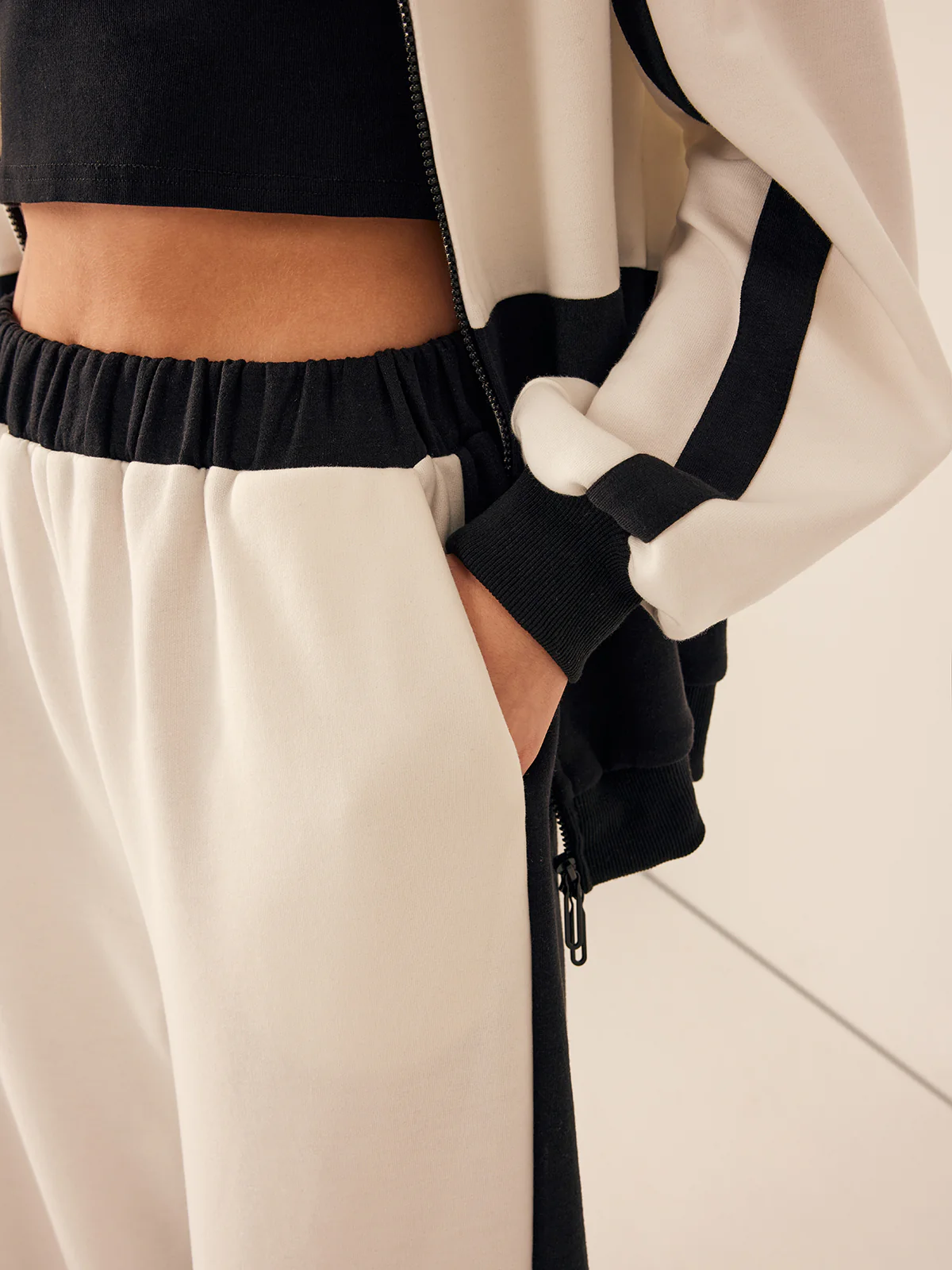 Two Tone Elastic Waist Sweatpants - Image 6