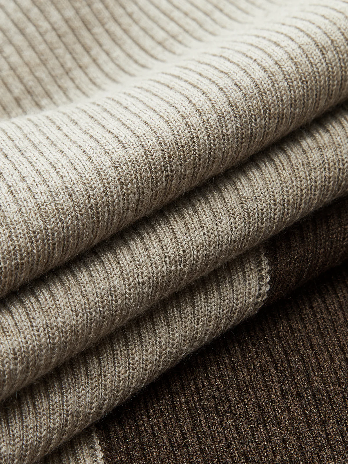 Two-Tone Turtleneck Ribbed Knit Top - Image 6