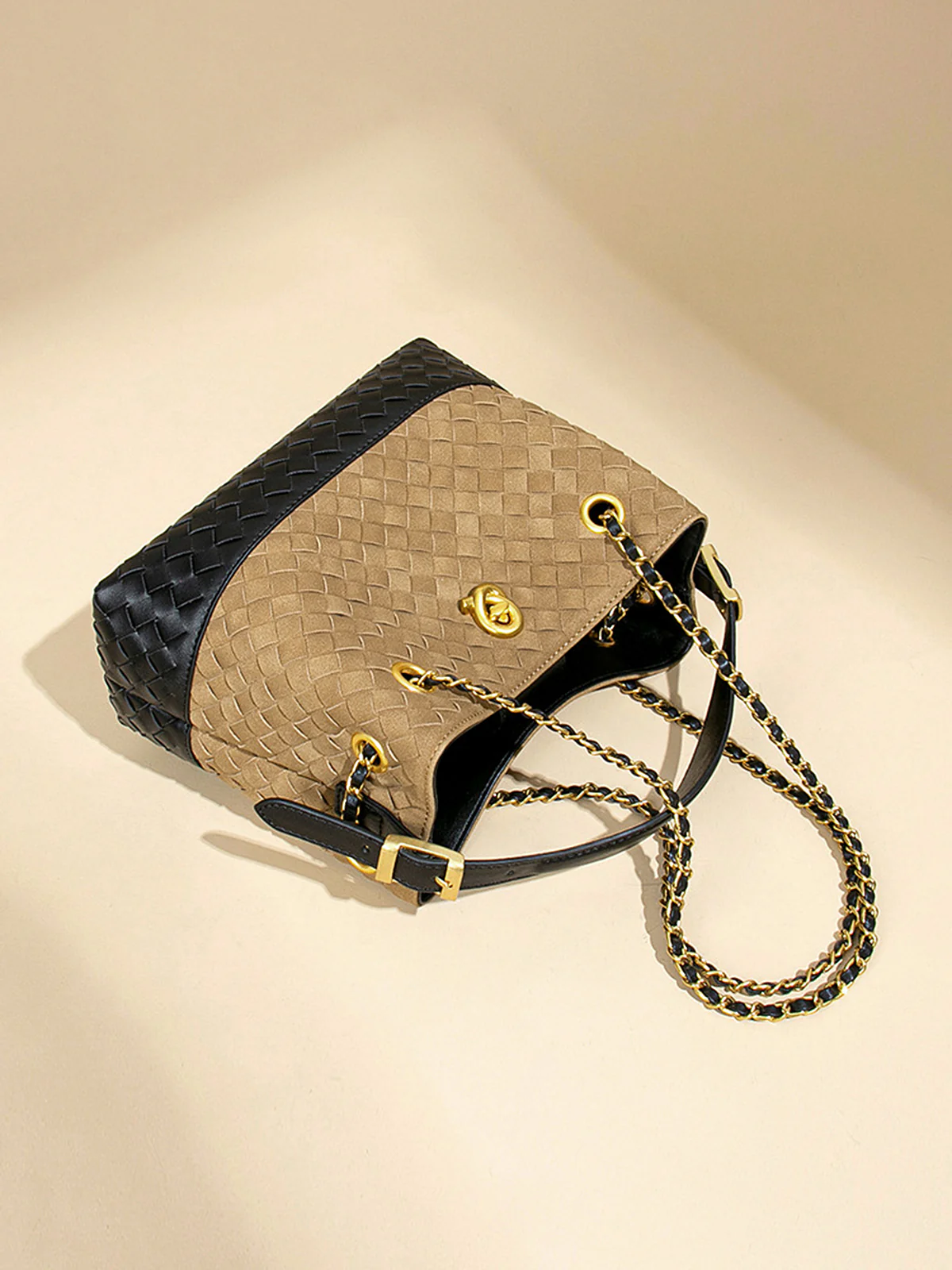 Two-Tone Woven Hobo Bag - Image 3