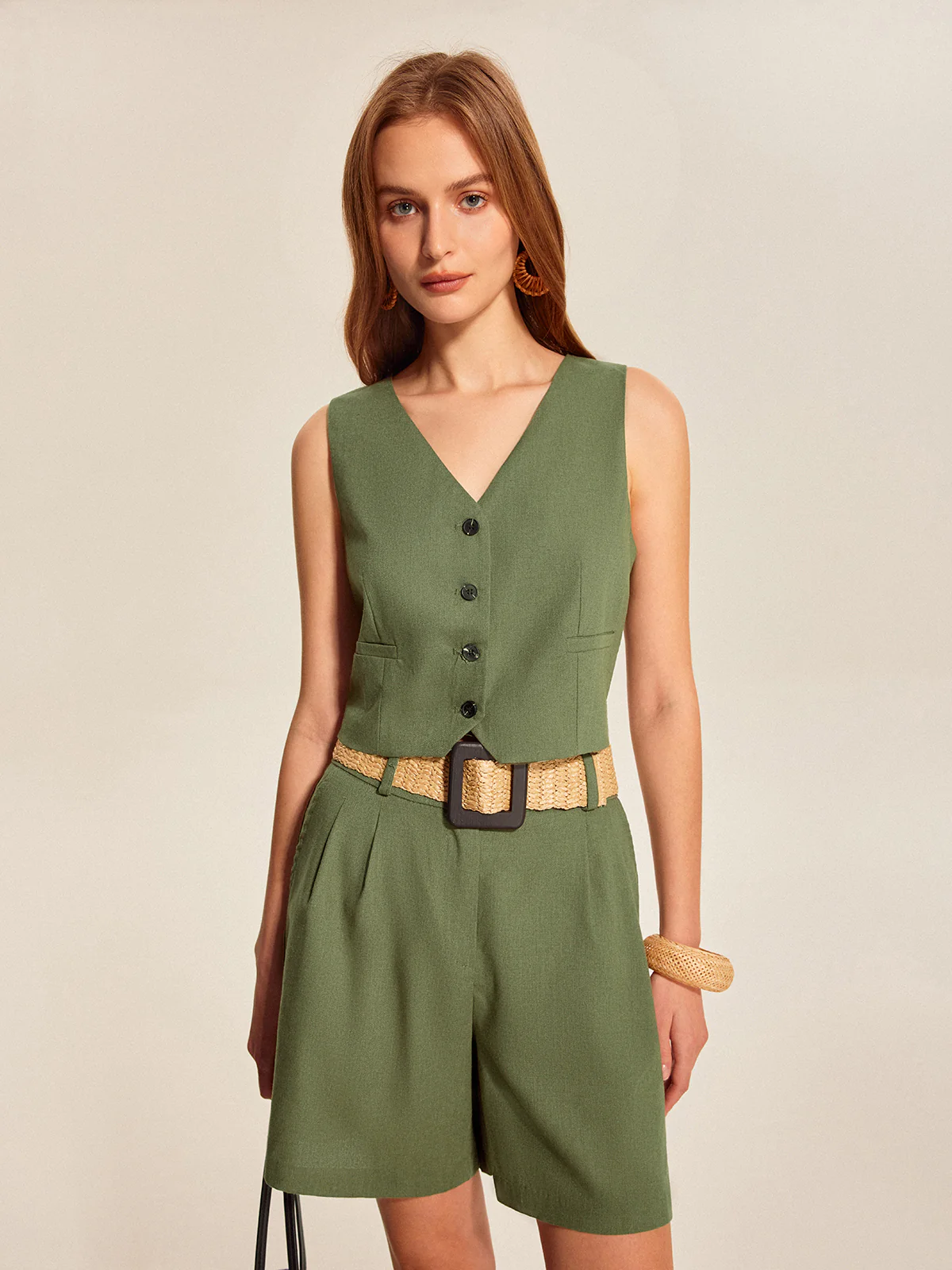 V-Neck Buttoned Shorts Set With Belt - Image 5