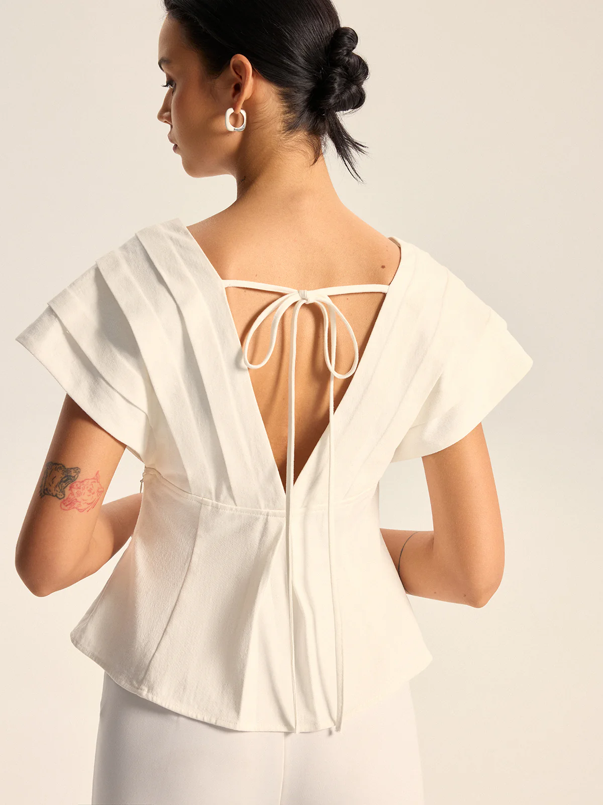 V-Neck Cap Sleeve Peplum Top - Image 4