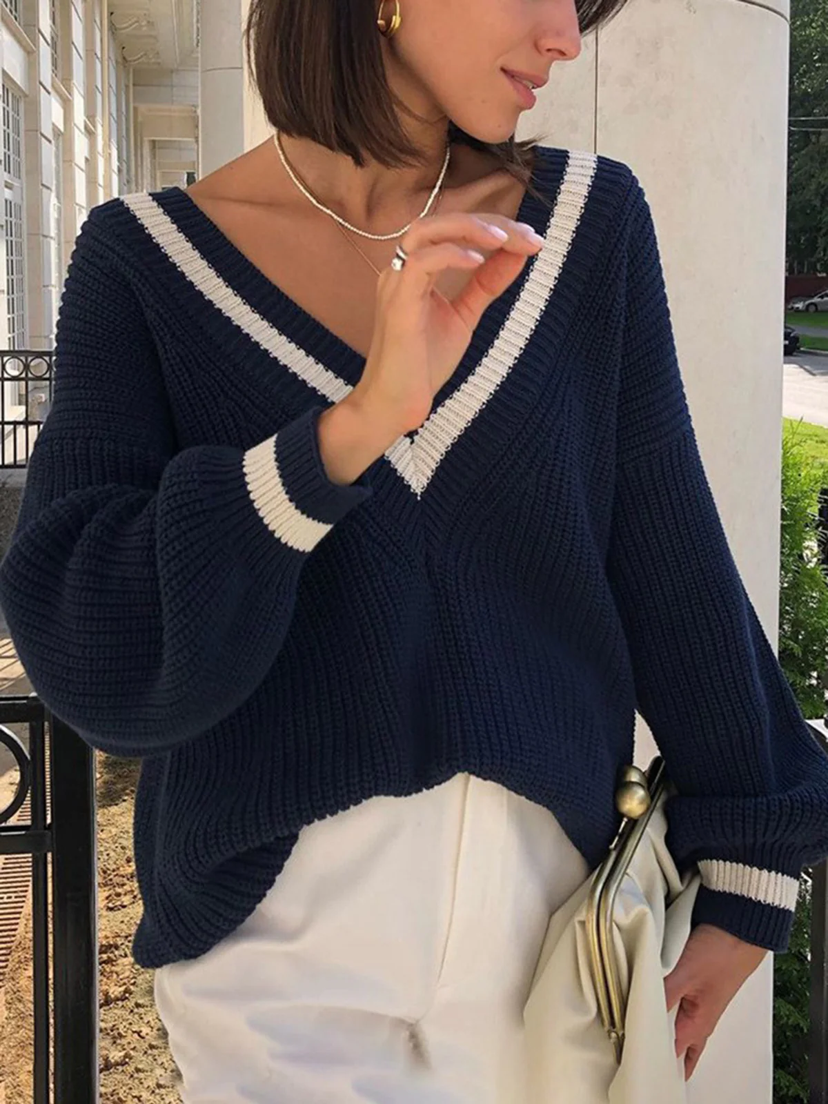 V-Neck Contrast Trim Sweater - Image 3