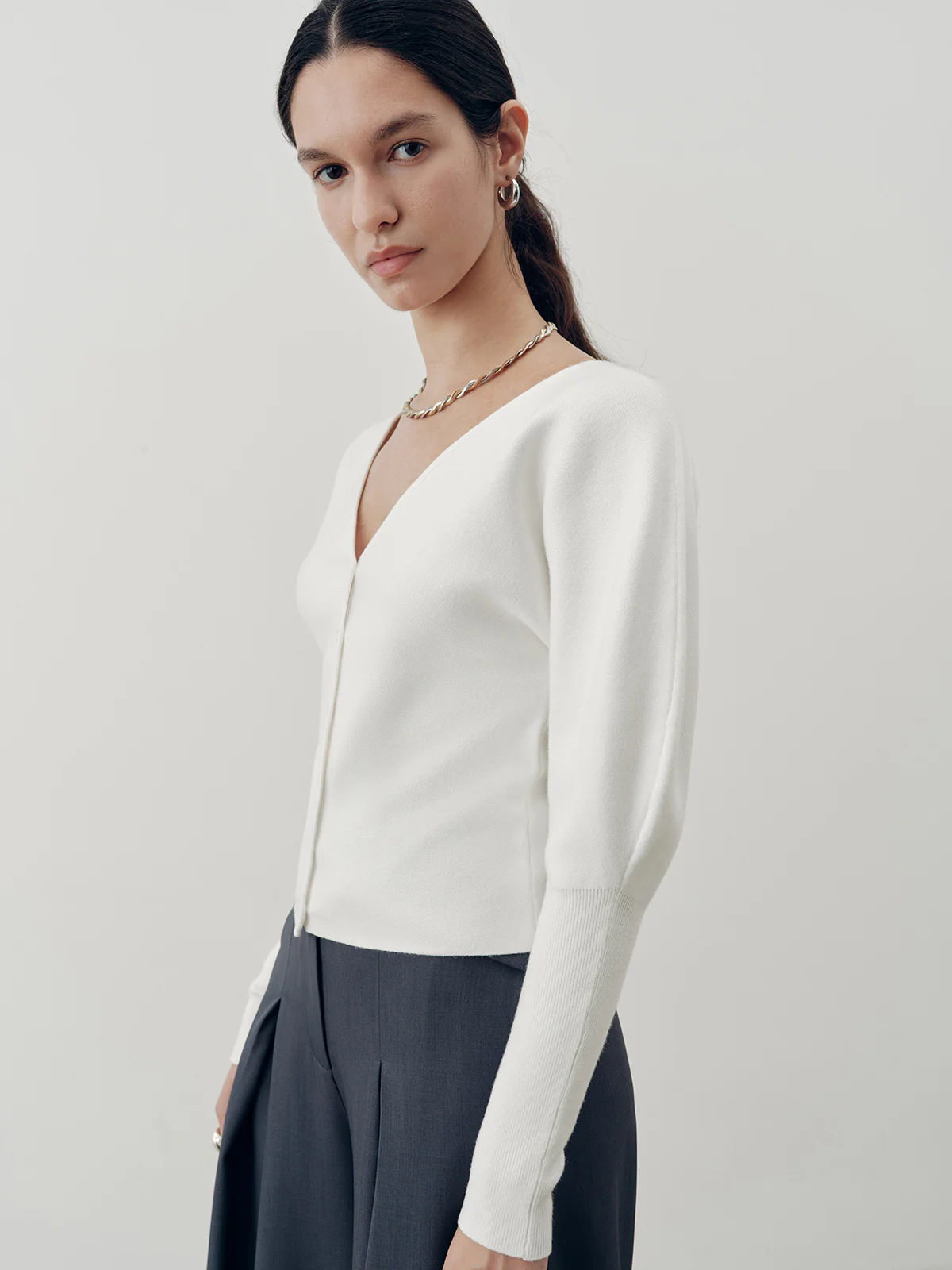 V-Neck Leg-Of-Mutton Sleeve Cardigan - Image 3