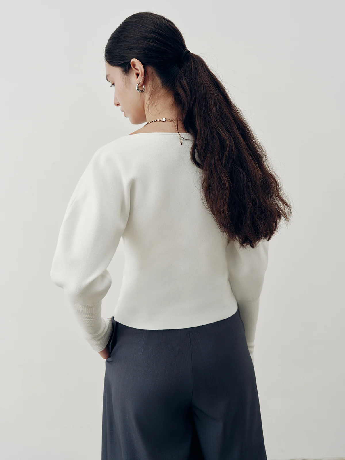 V-Neck Leg-Of-Mutton Sleeve Cardigan - Image 4
