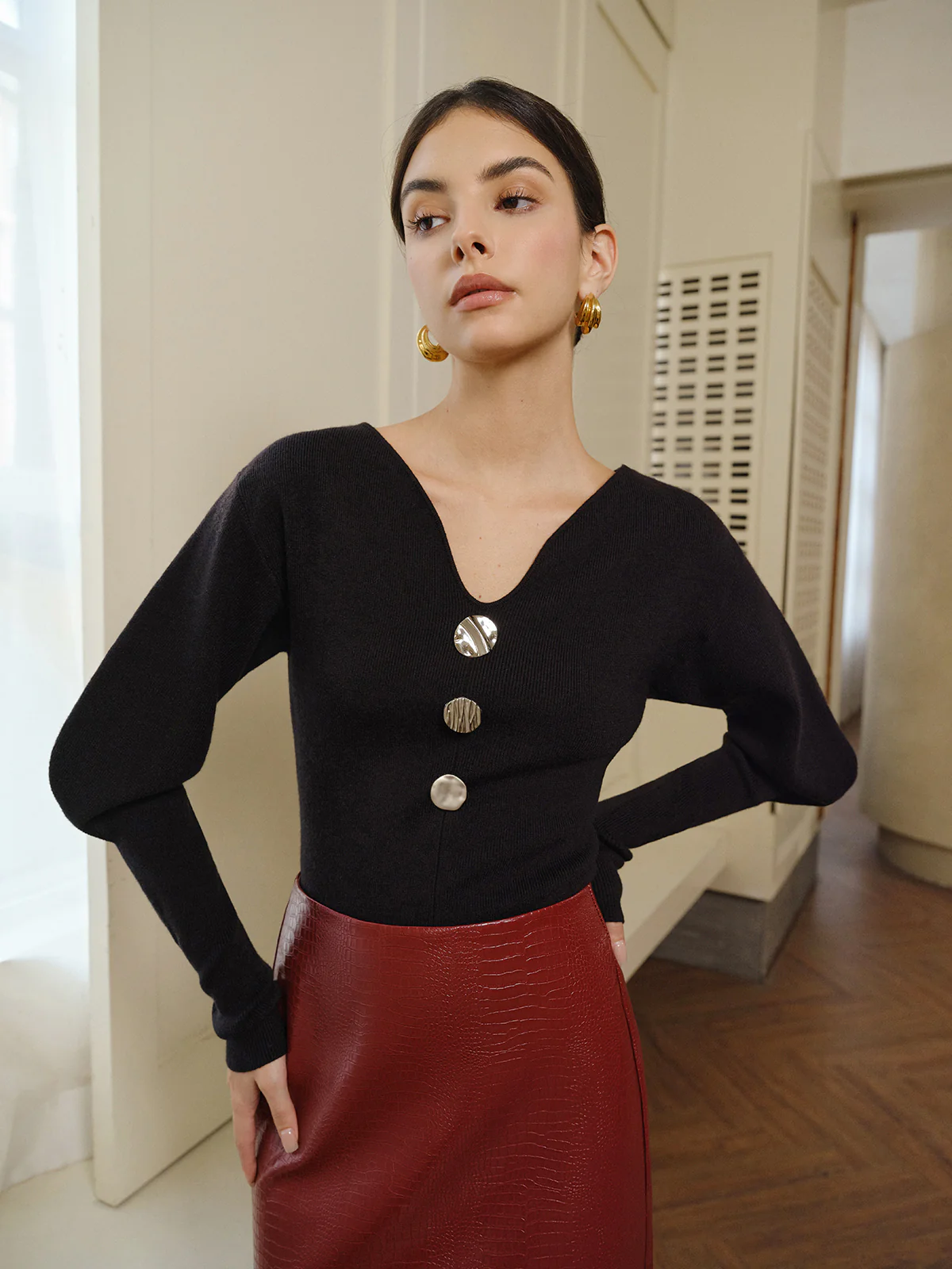 V-Neck Leg-Of Mutton Sleeve Sweater - Image 3