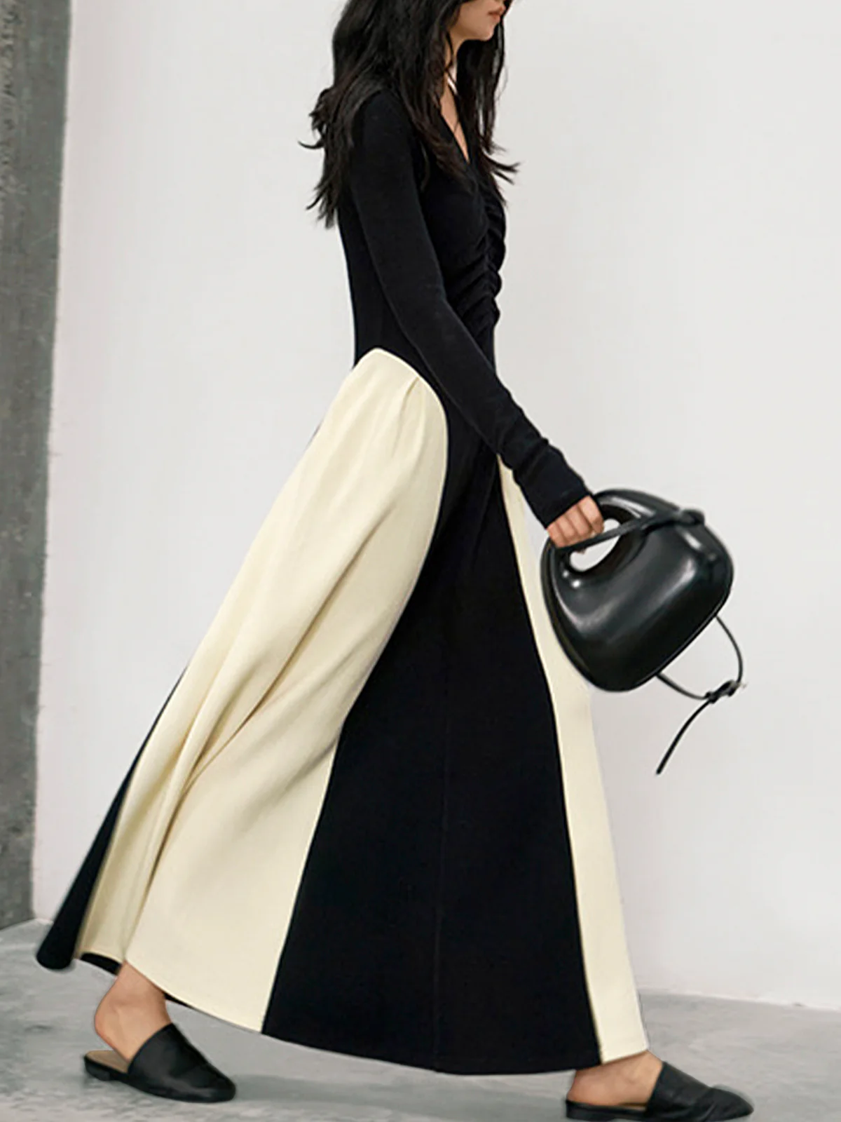 V-Neck Panel Pleated Long Dress - Image 7