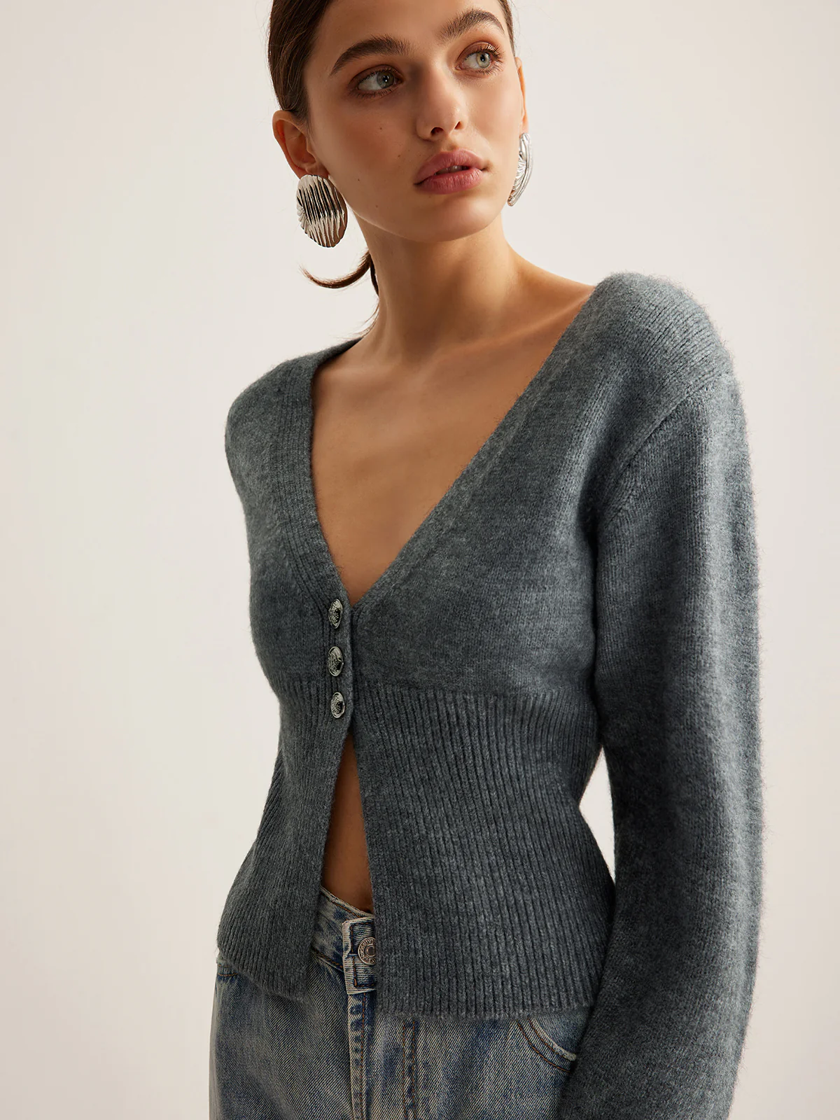 V-Neck Ribbed Split Slim Cardigan - Image 3