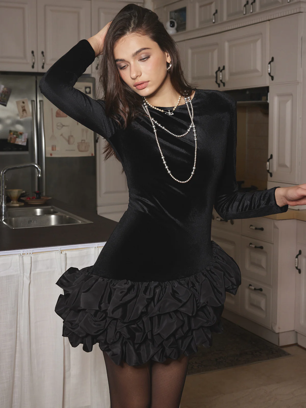 Velvet Bubble Dress With Shoulder Pads - Image 3