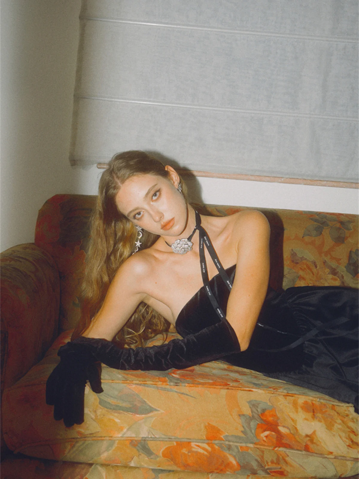 Velvet Long Gloves - Image 3
