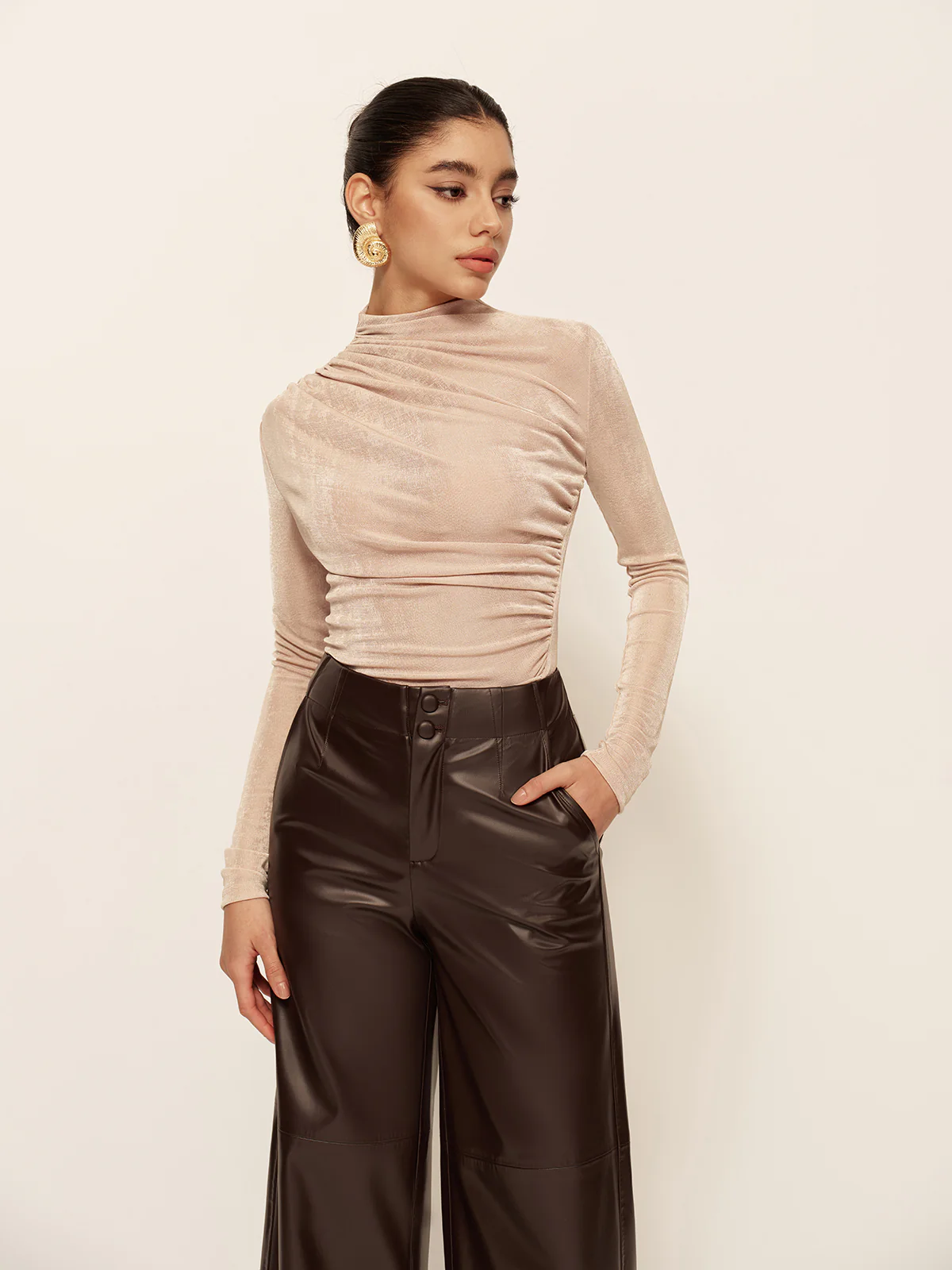 Versatile Ruched Slim T-Shirt - Image 2