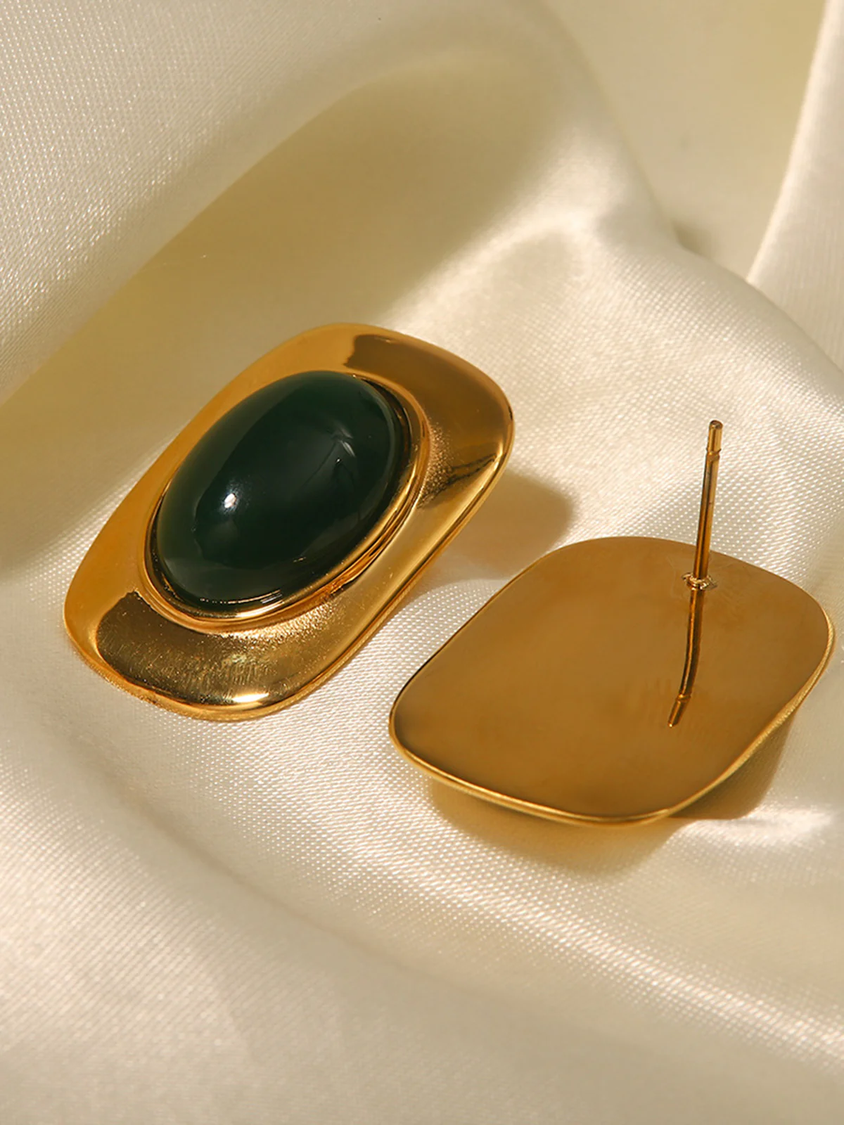 Vintage Cat Eye Stone Earrings - Image 4
