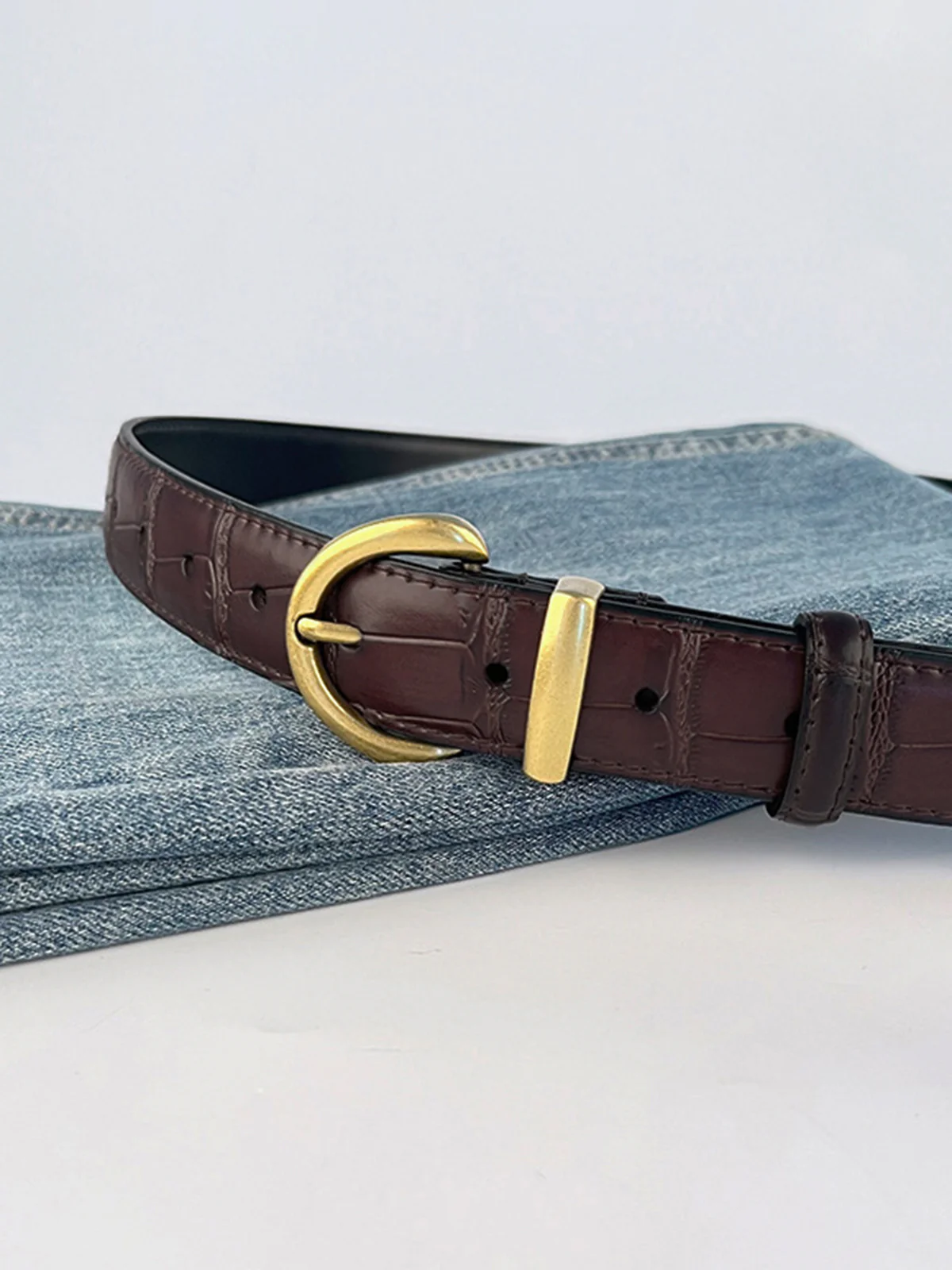 Vintage Crocodile Pattern Buckle Belt - Image 2