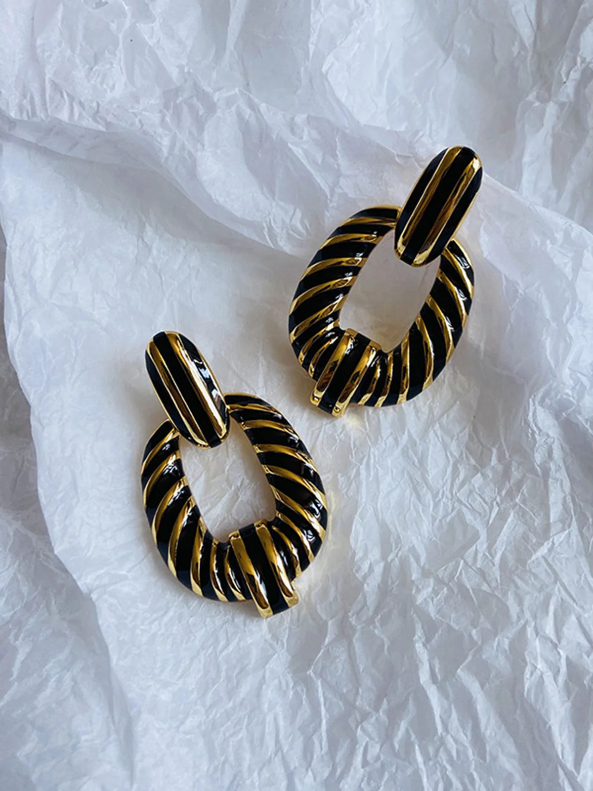 Vintage Croissant Twist Hoop Earrings - Image 2
