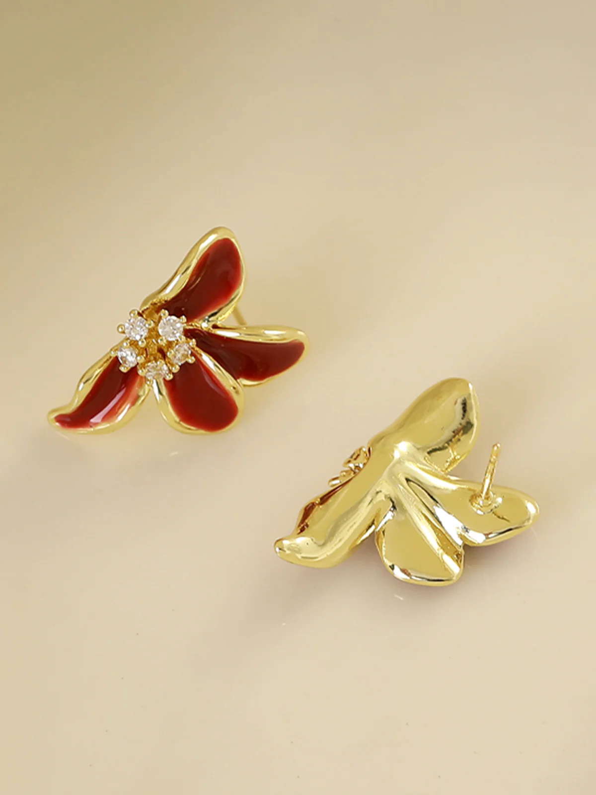 Vintage Rhinestone Floral Stud Earrings - Image 3