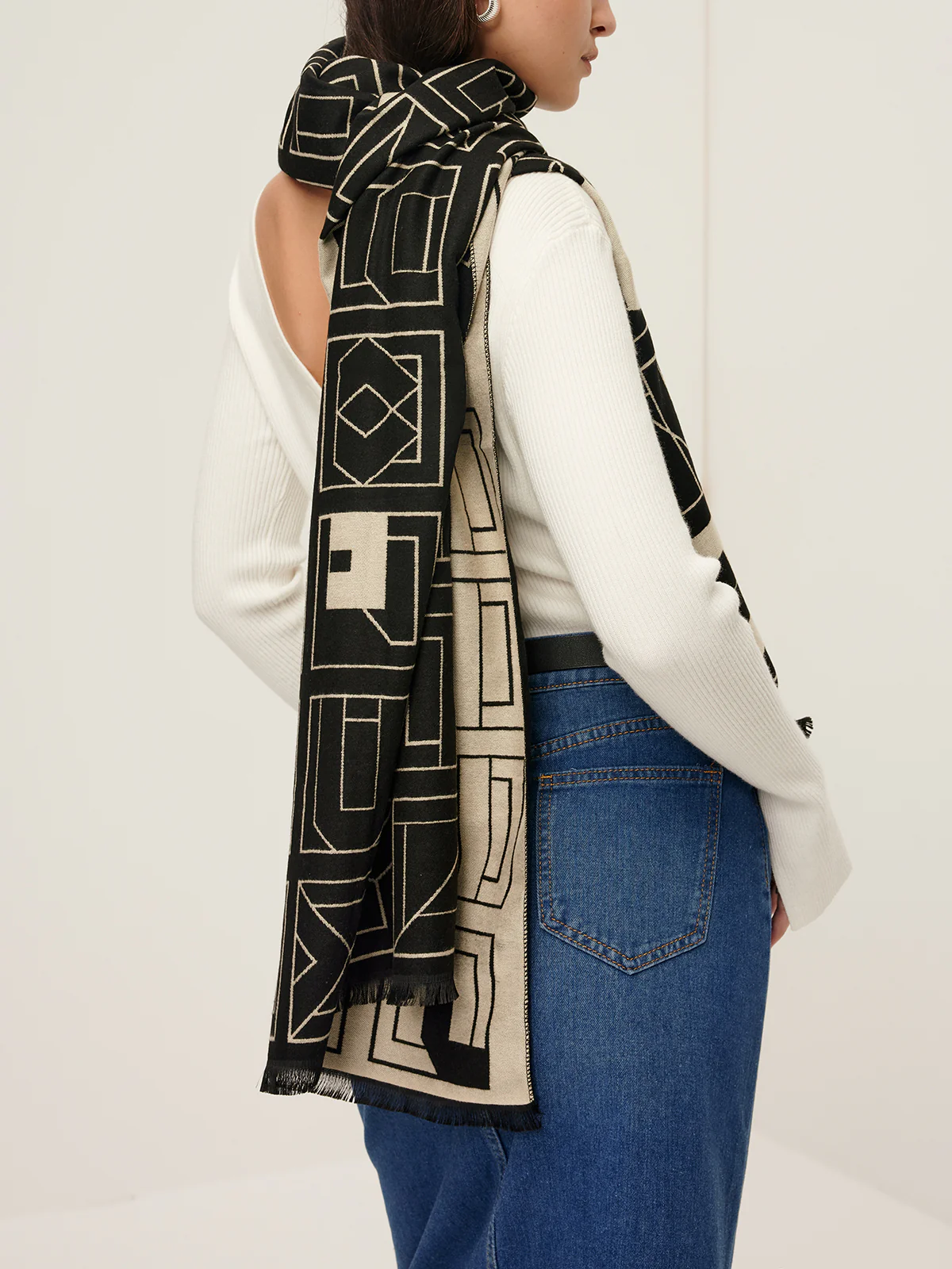 Vintage Two Tone  Letters Scarf - Image 5