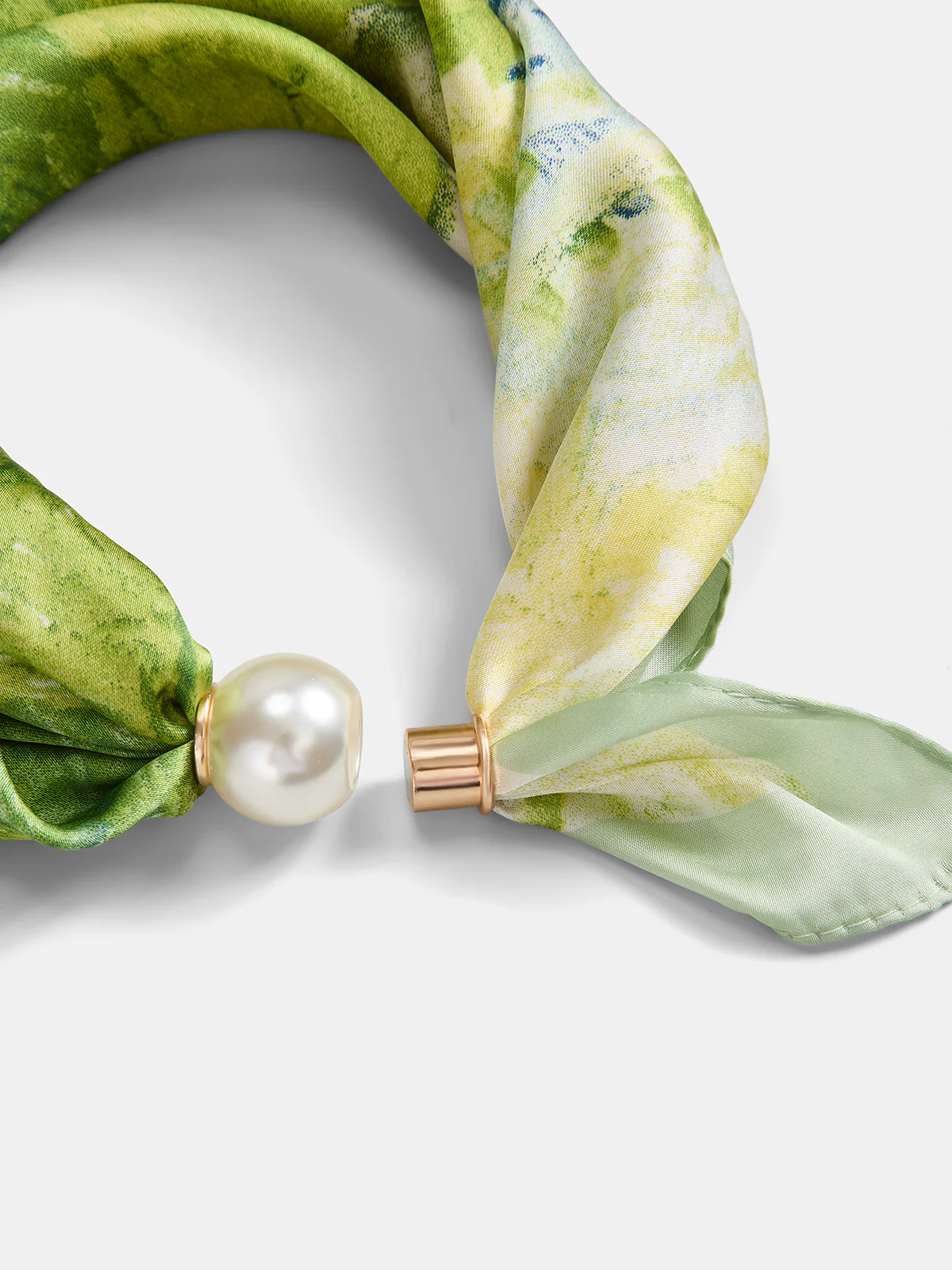 Watercolor Print Magnetic Pearl Scarf - Image 3