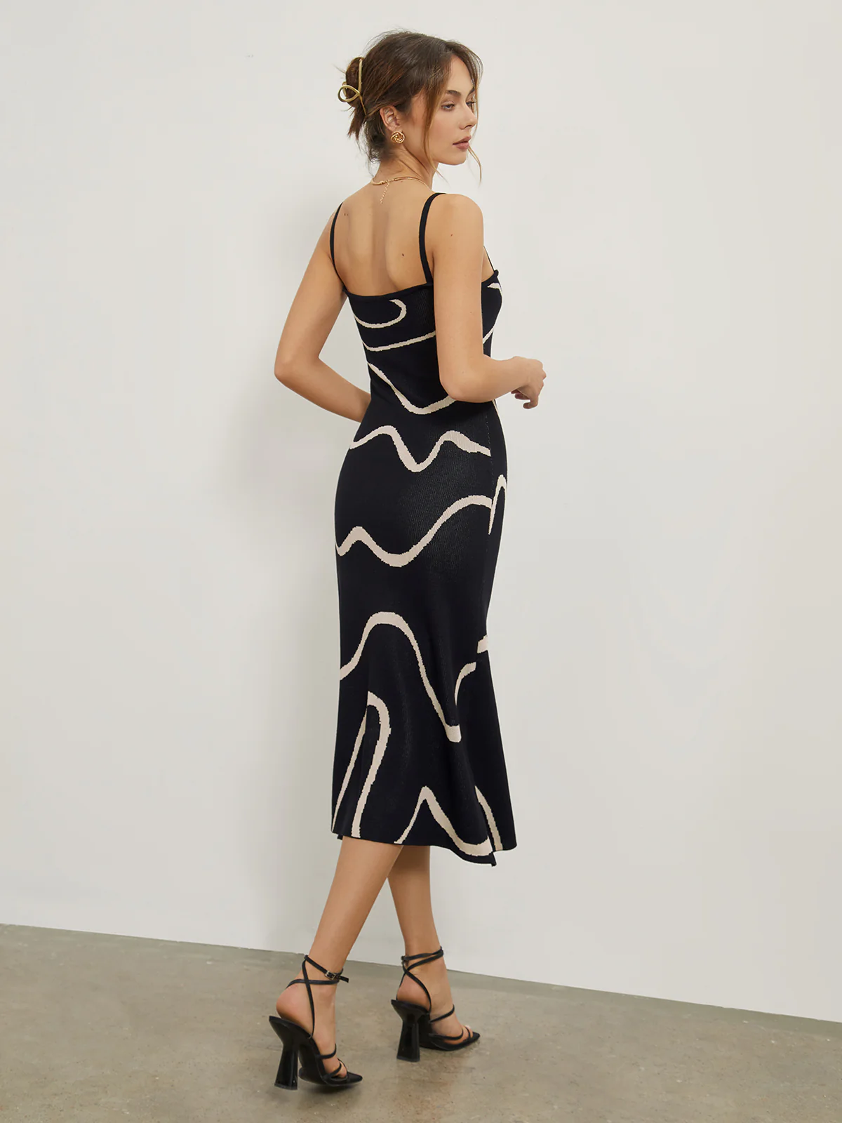 Wavy Print Strap Midi Dress - Image 4