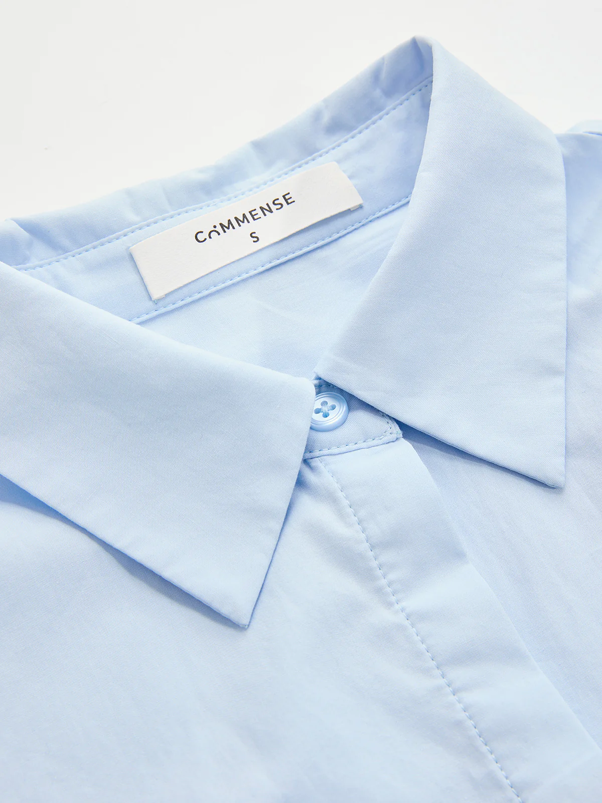 Wide-Shoulder Cropped Shirt - Image 5