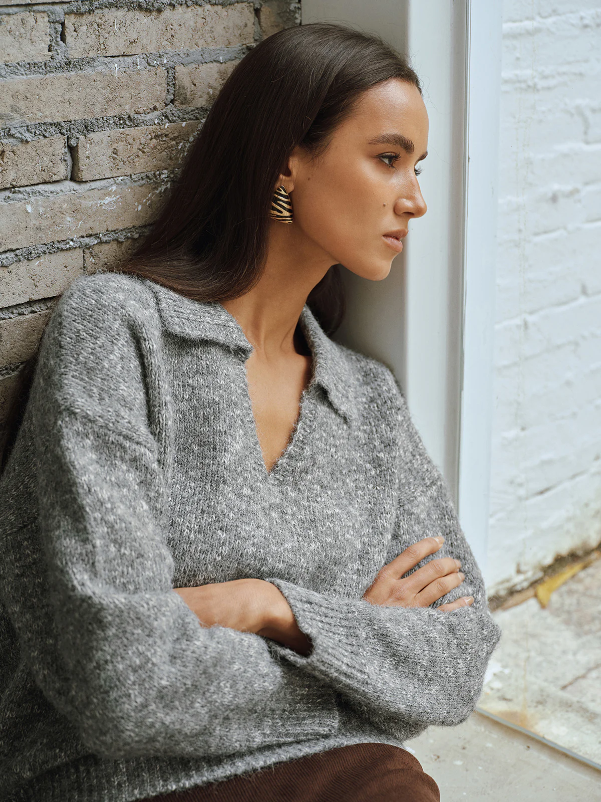 Wool Blend Collared V-Neck Sweater - Image 3
