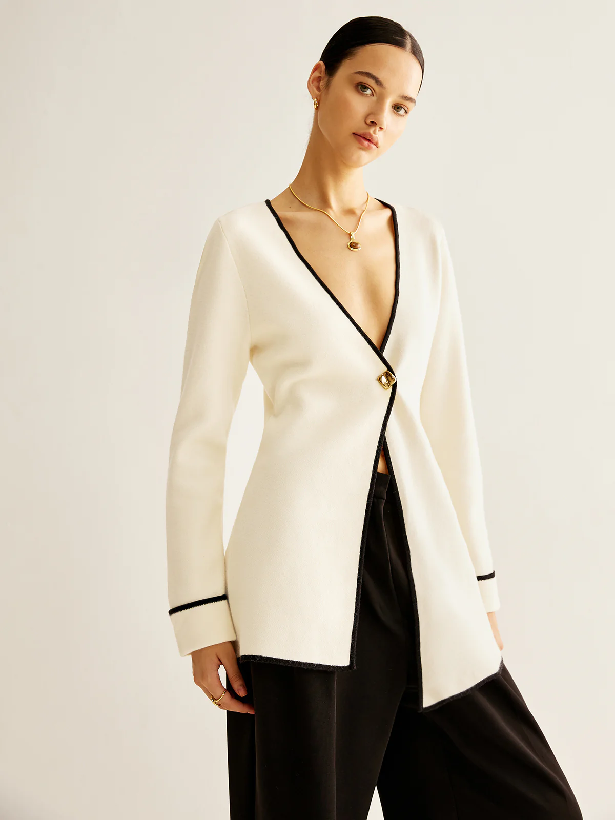 Wool-Blend Contrast Trim Slit Cardigan - Image 4