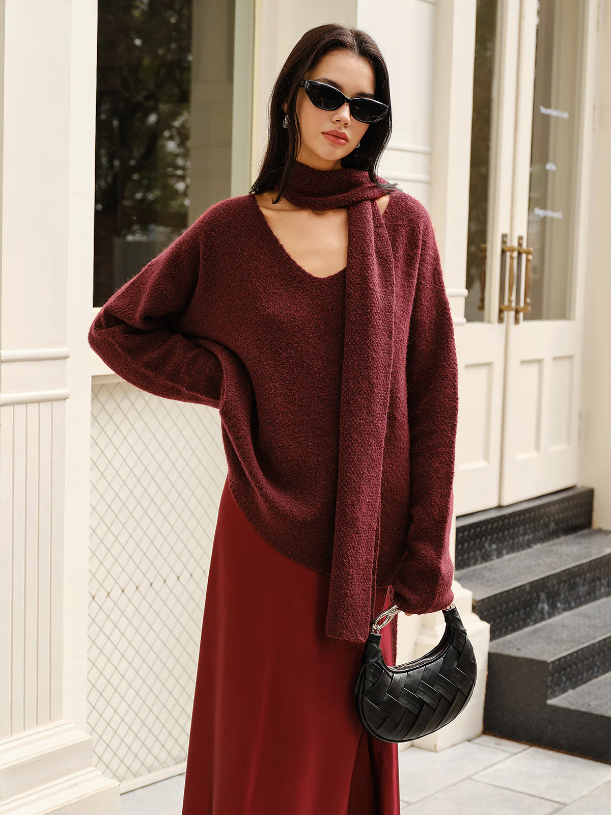 Wool-Blend Loose Sweater With Matching Scarf - Image 3