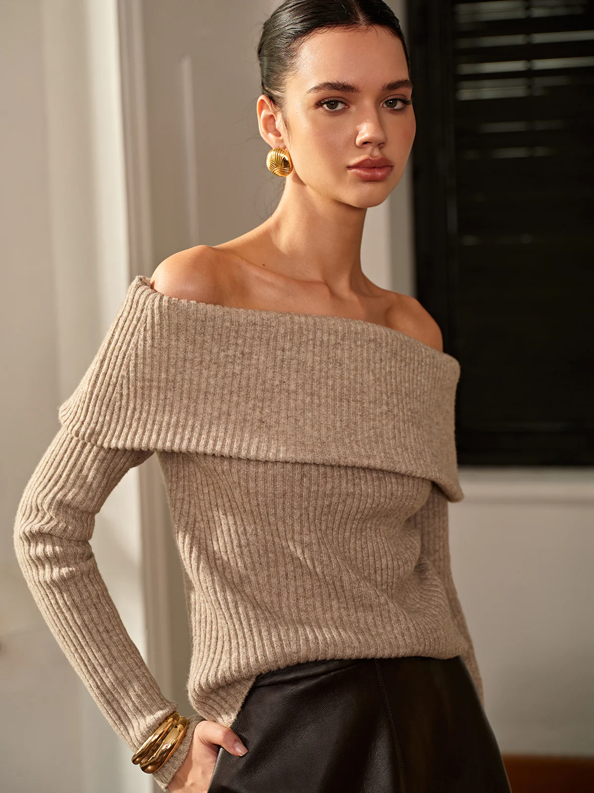 Wool-Blend Plain Off-Shoulder Sweater - Image 2