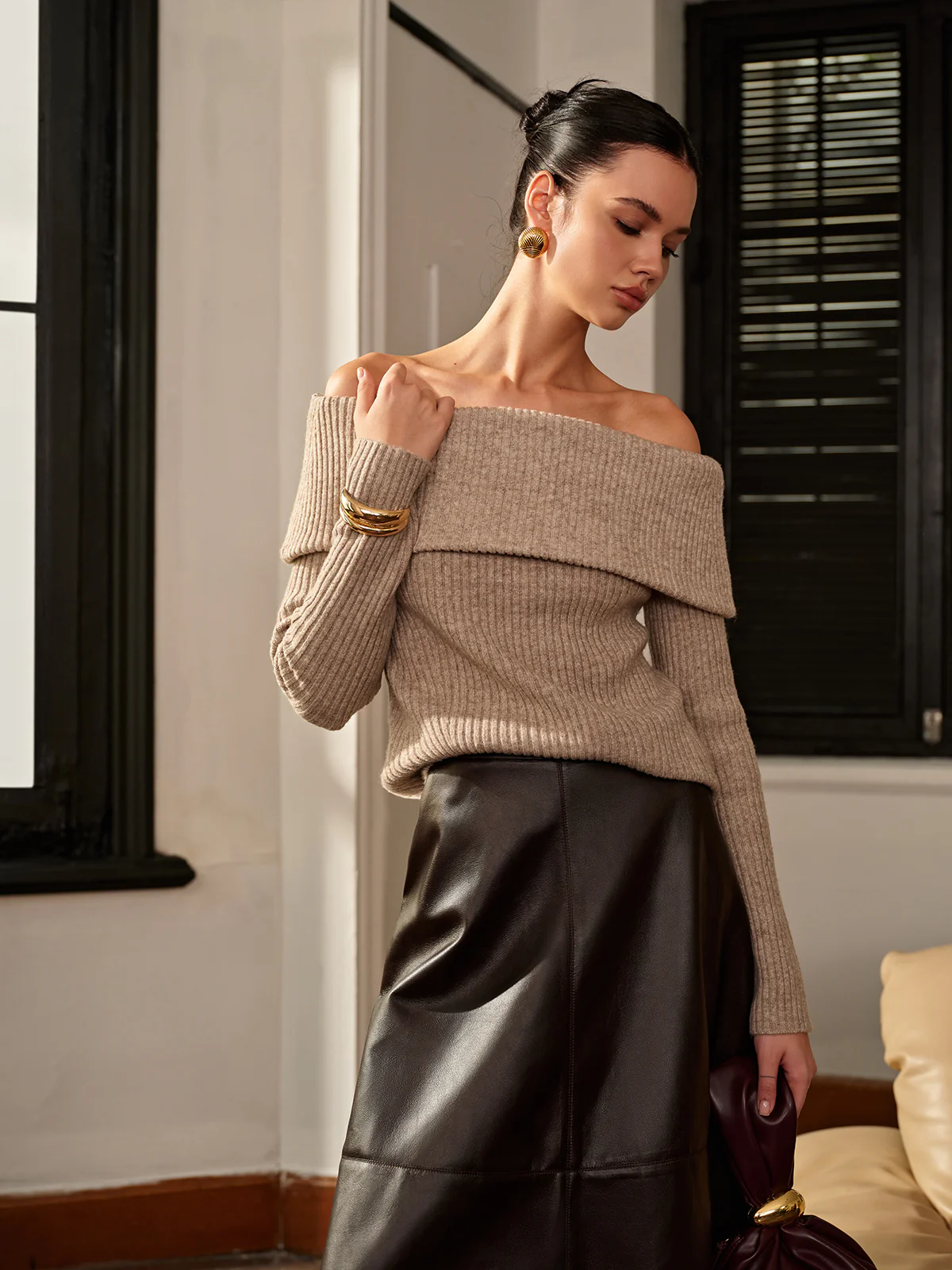 Wool-Blend Plain Off-Shoulder Sweater - Image 3