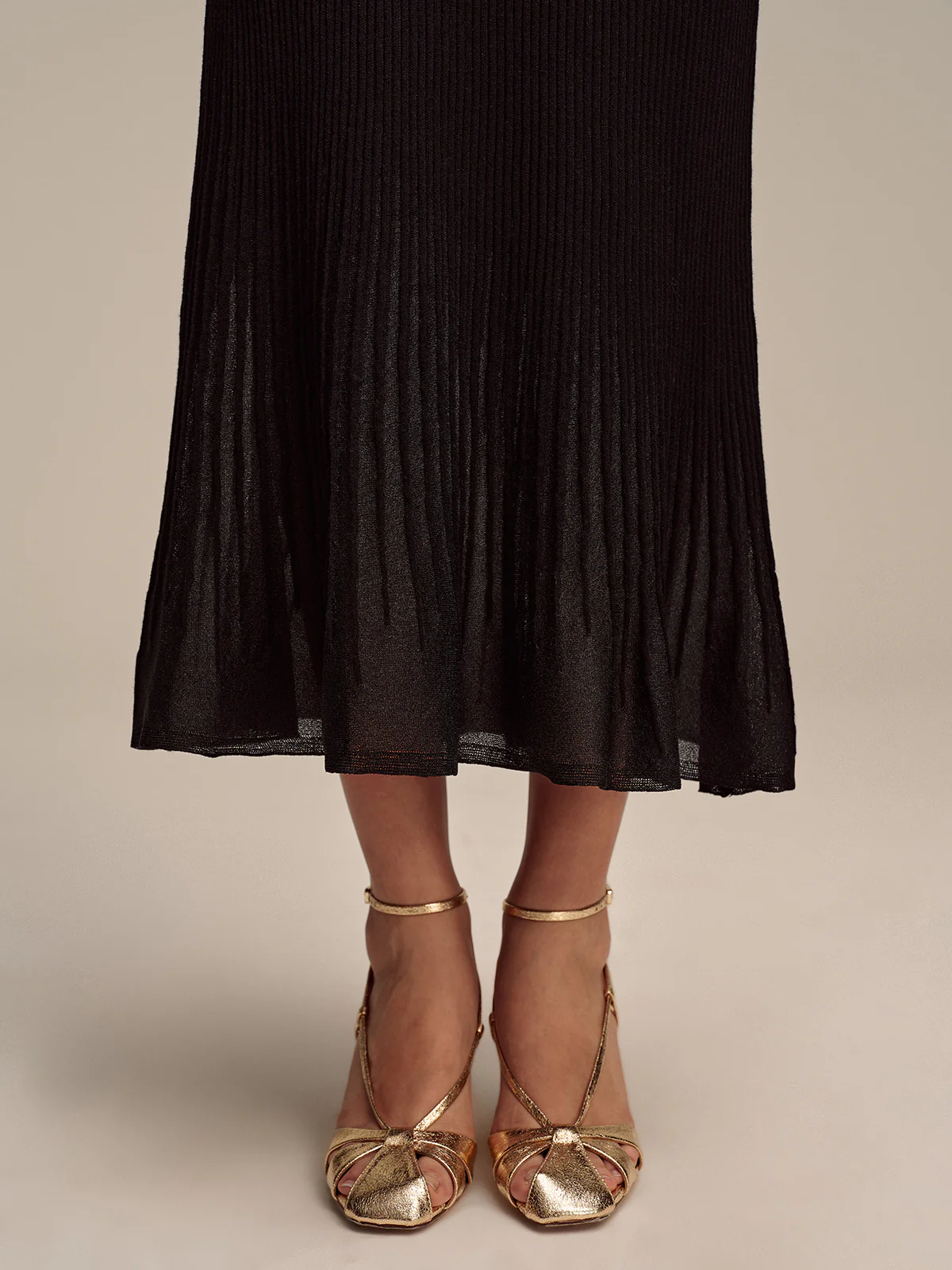 Wool Blend Ribbed Knit Maxi Dress with Mesh Hem - Image 5