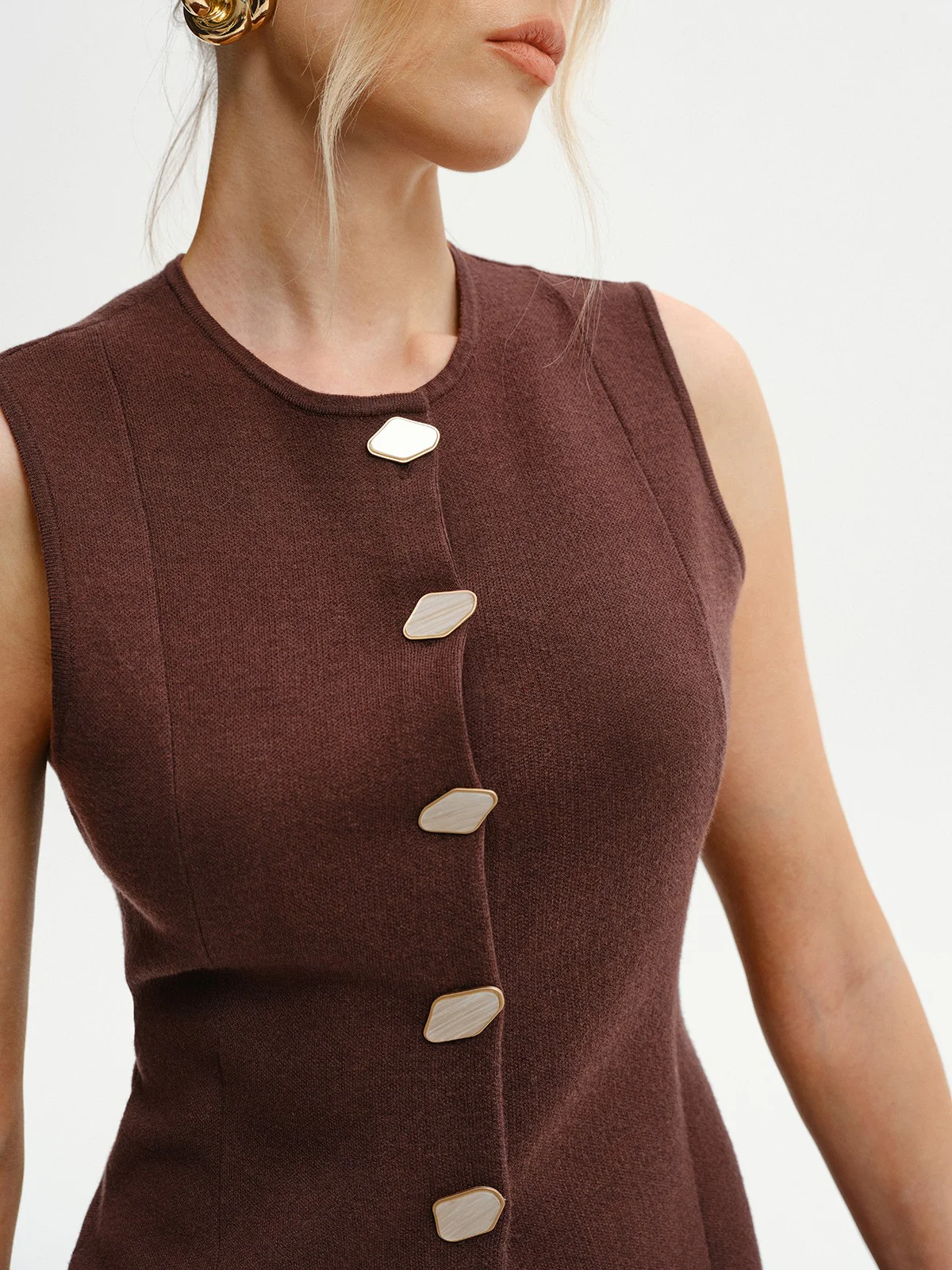 Wool-Blend Sleeveless Button Knit Cardigan - Image 3