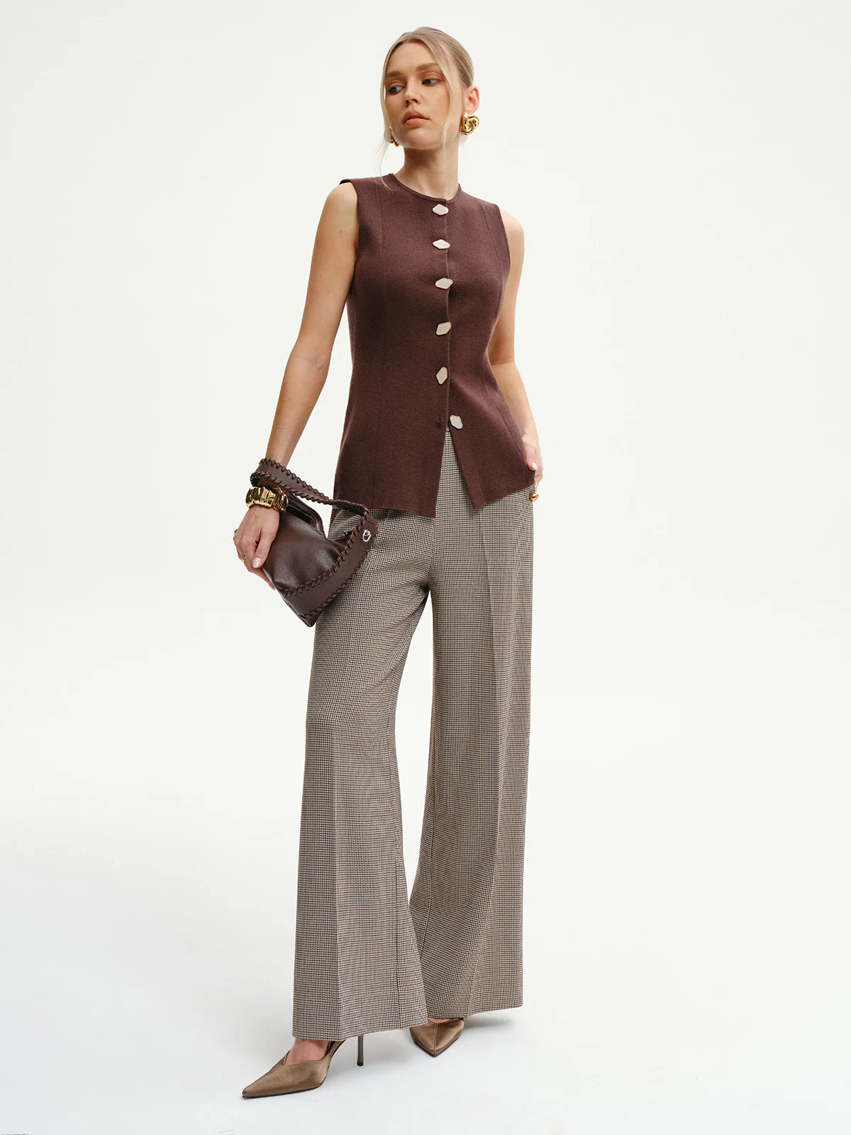 Wool-Blend Sleeveless Button Knit Cardigan - Image 4